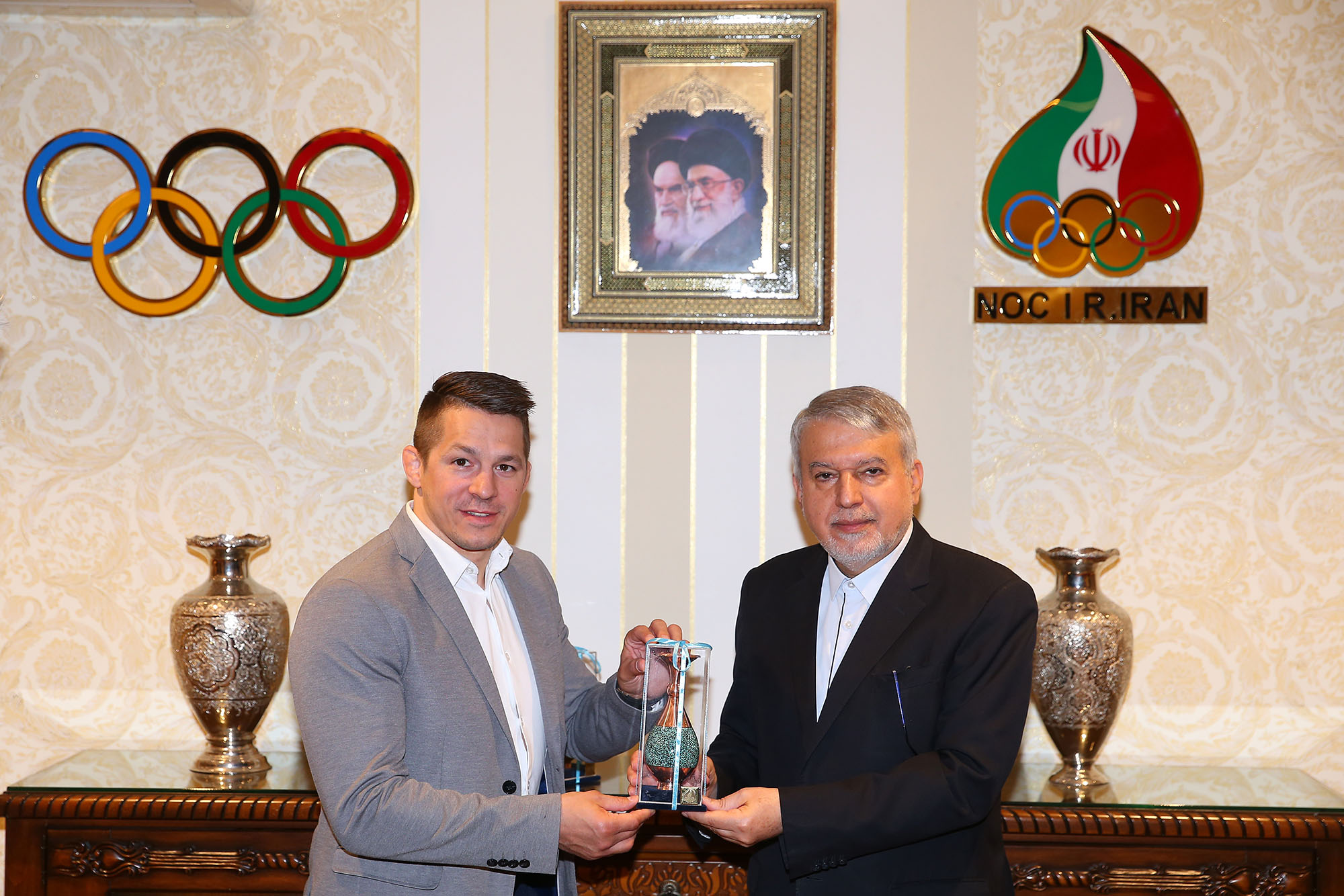 دیدار با رییس اتحادیه کشتی جهان 9