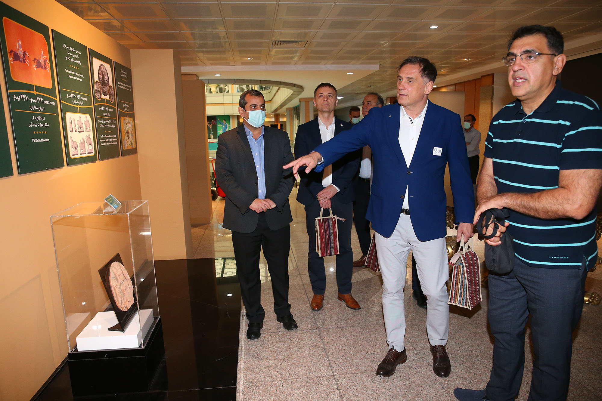 دیدار با رییس اتحادیه کشتی جهان 13