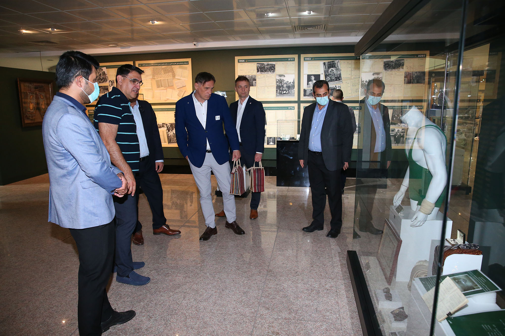 دیدار با رییس اتحادیه کشتی جهان 18