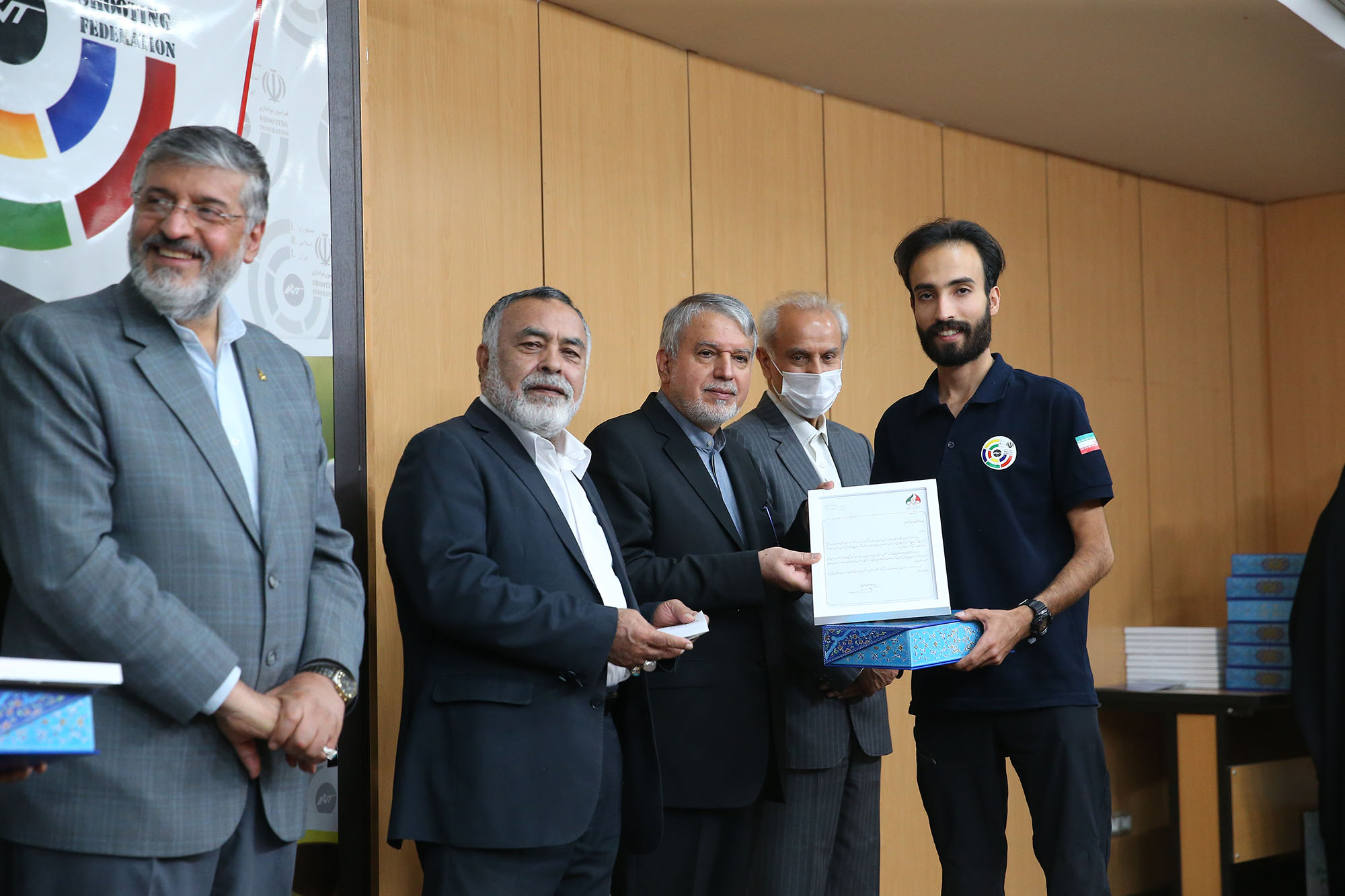 مراسم تقدیر از مدال آوران تیراندازی 17