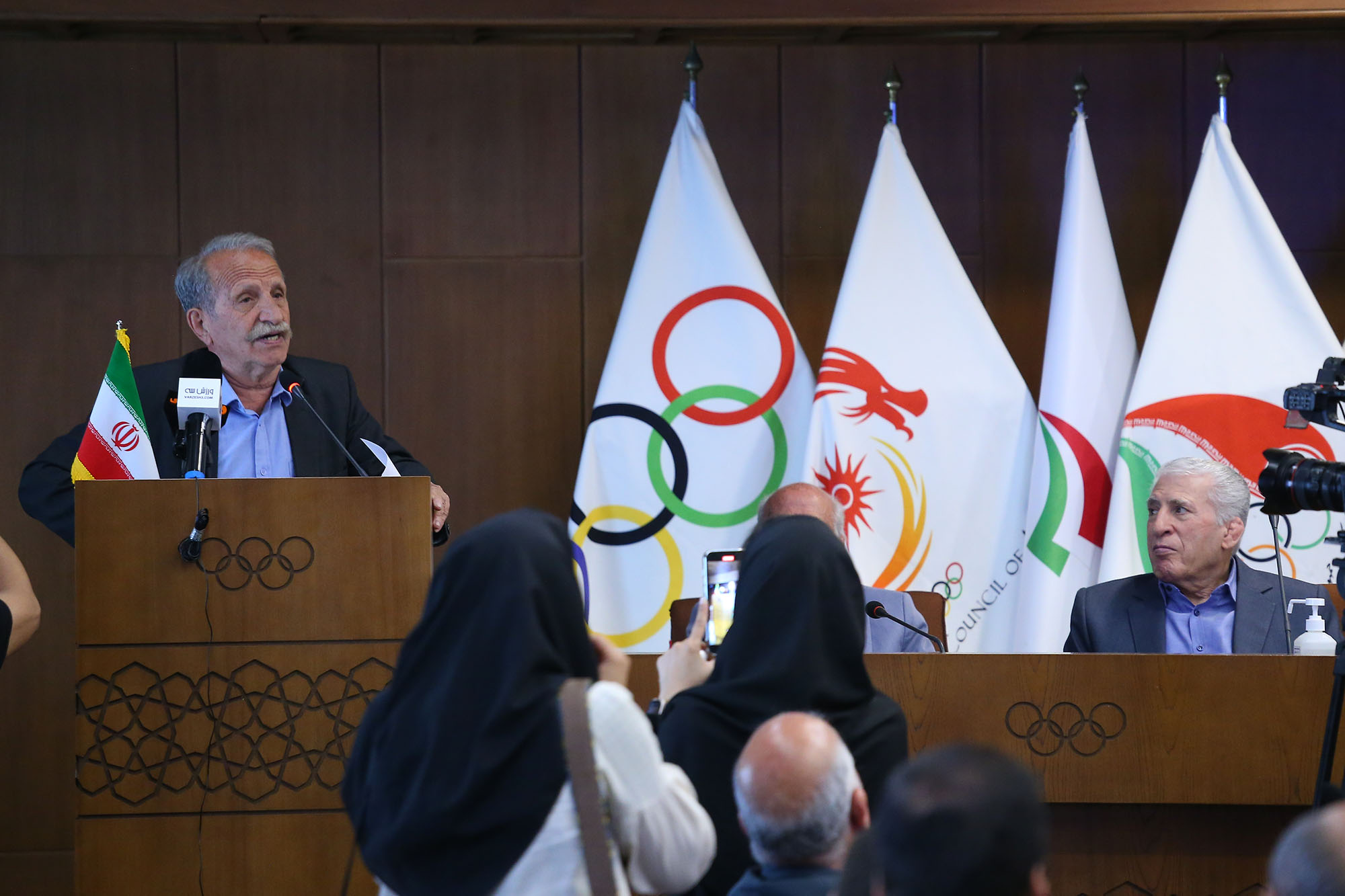 مراسم رونمایی از سردیس چهره های ماندگار ورزش ایران 33