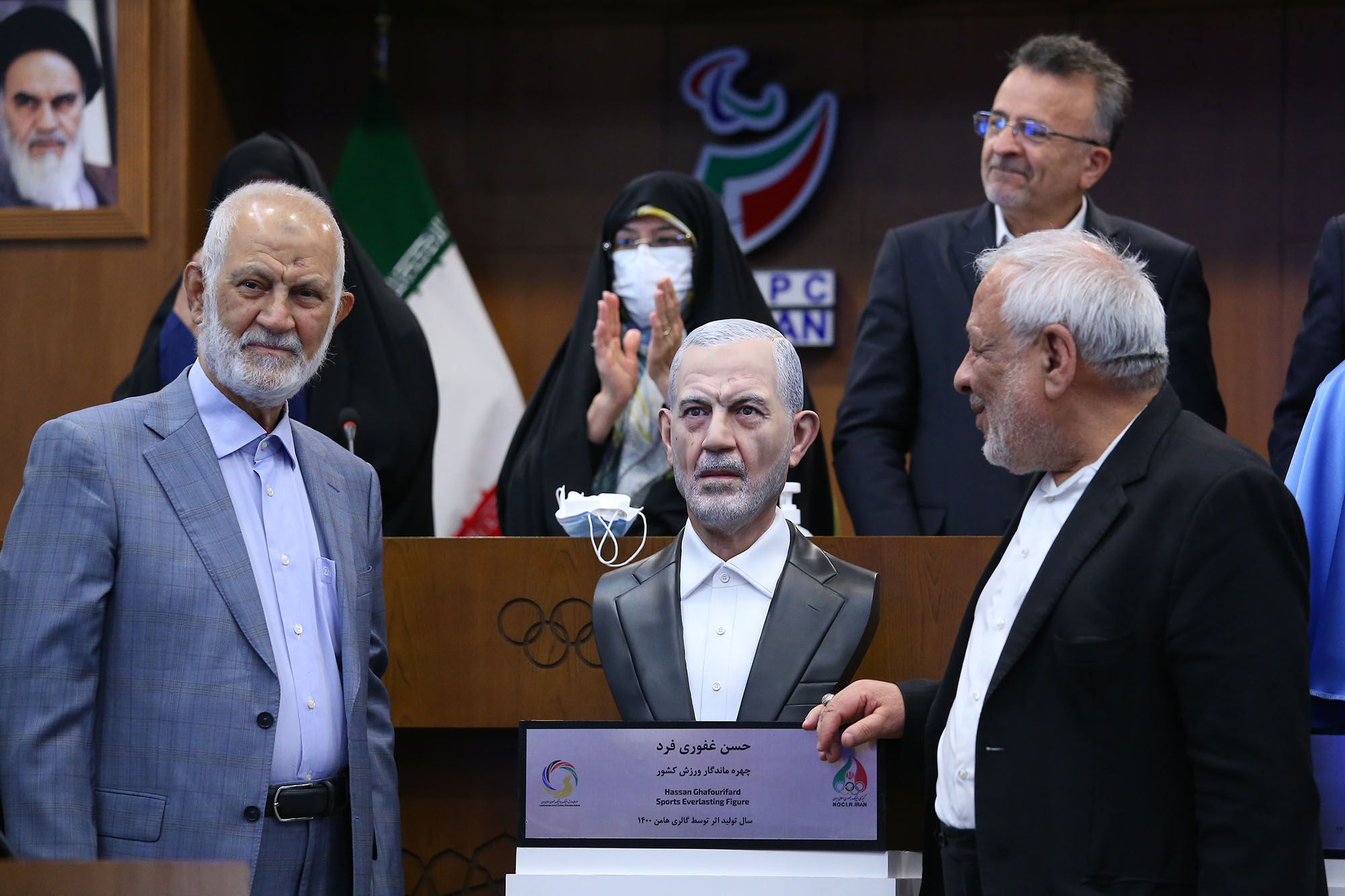 مراسم رونمایی از سردیس چهره های ماندگار ورزش ایران 39