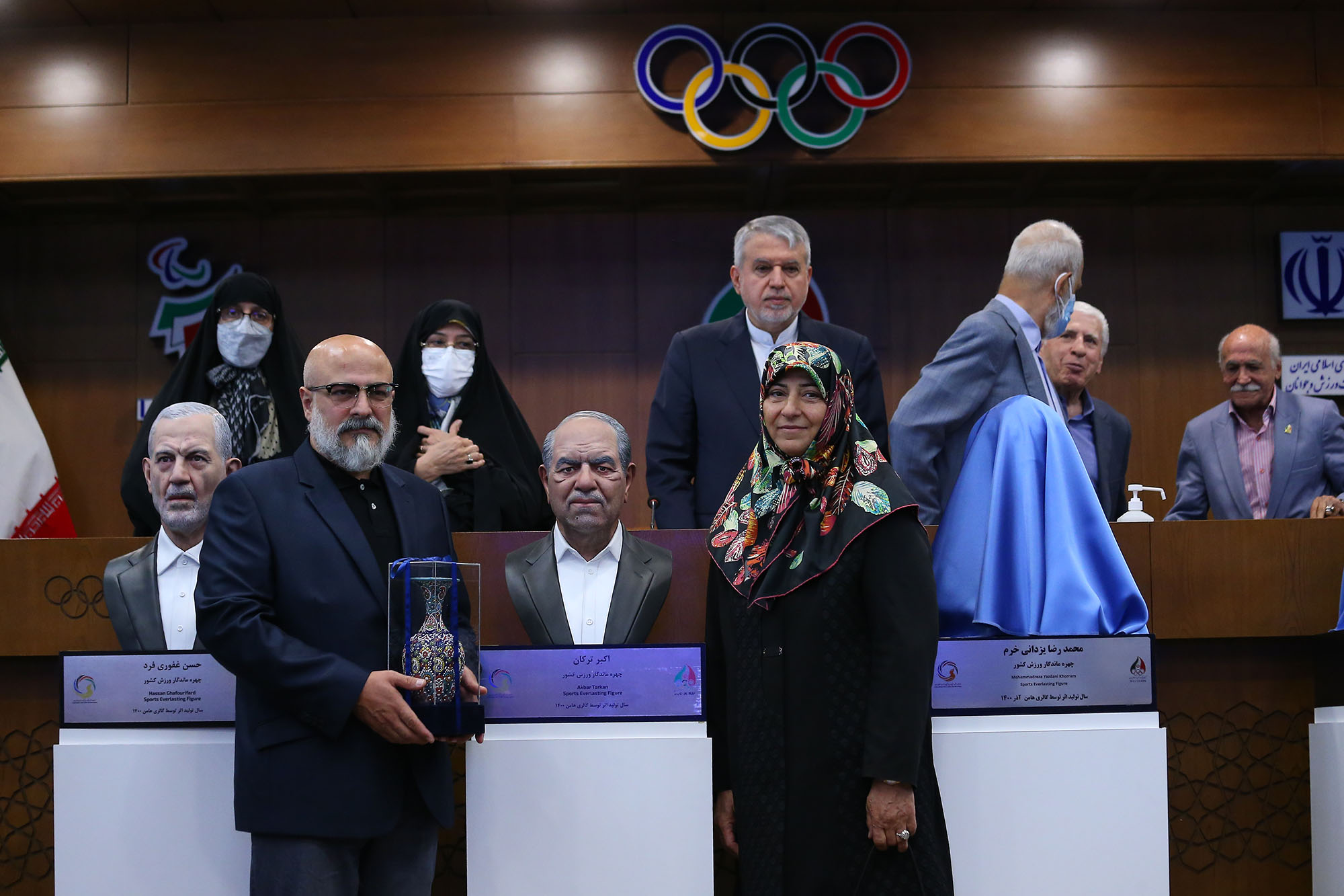 مراسم رونمایی از سردیس چهره های ماندگار ورزش ایران 52