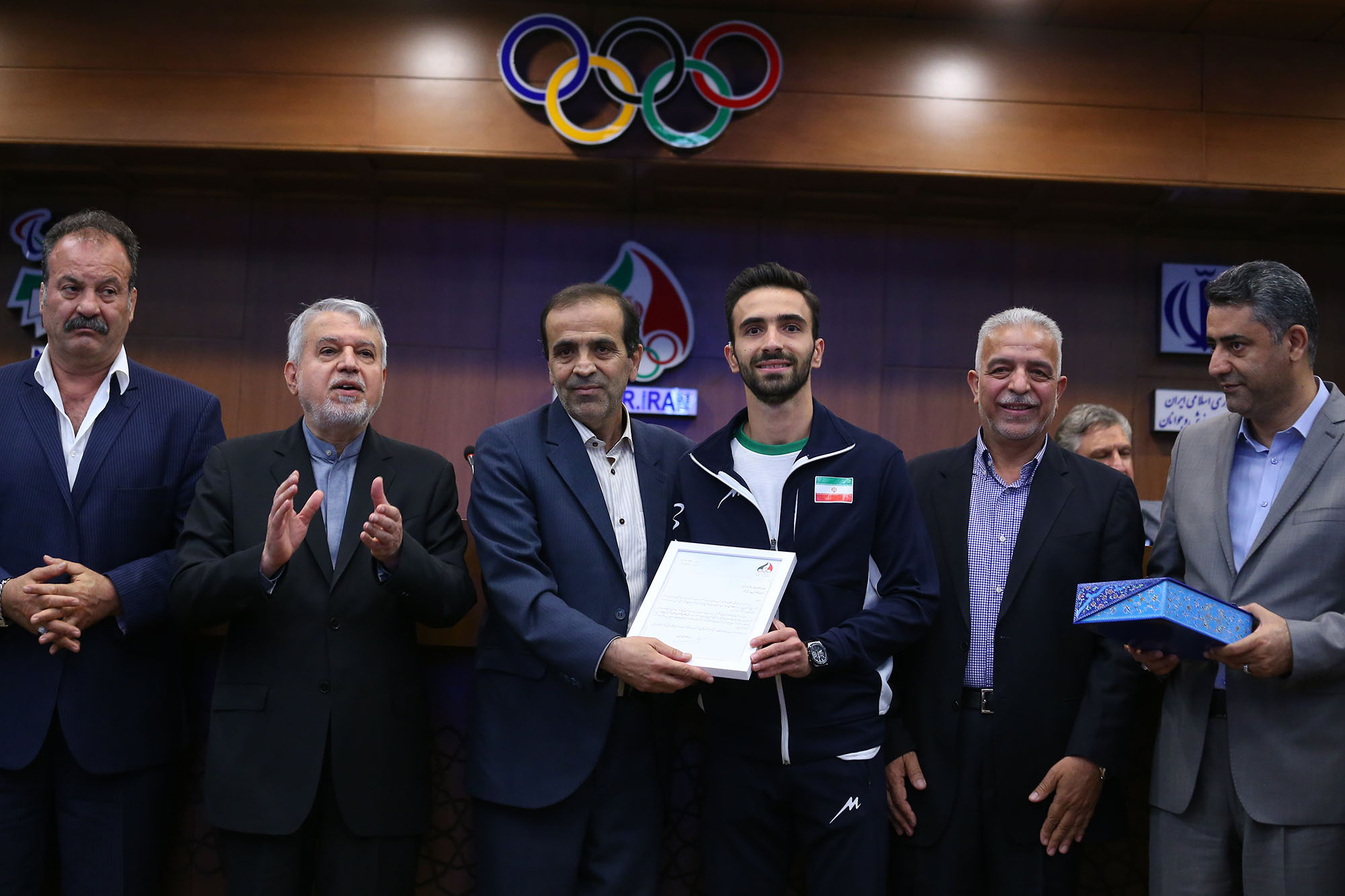 تجلیل از افتخارآفرینان کاروان اعزامی به بازی های المپیک ناشنوایان برزیل 33