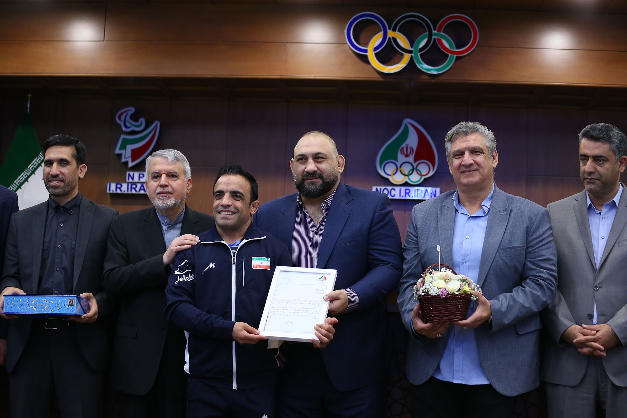 تجلیل از افتخارآفرینان کاروان اعزامی به بازی های المپیک ناشنوایان برزیل 37