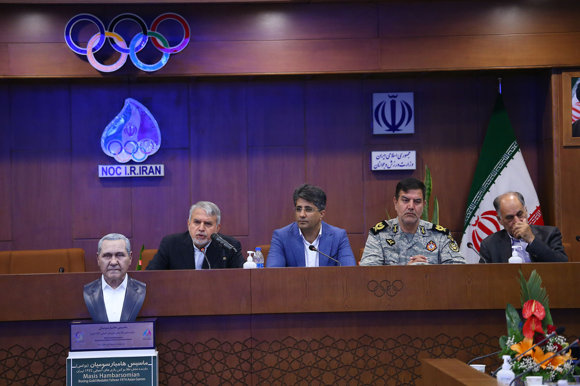 مراسم رونمایی از سردیس ماسیس هامبارسومیان 4