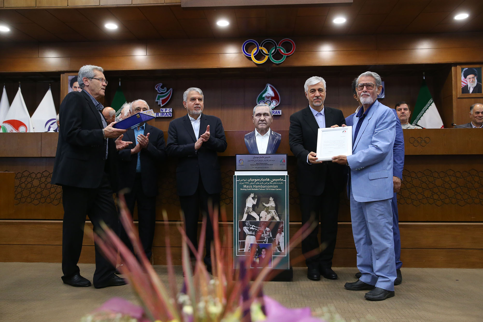 مراسم رونمایی از سردیس ماسیس هامبارسومیان 17