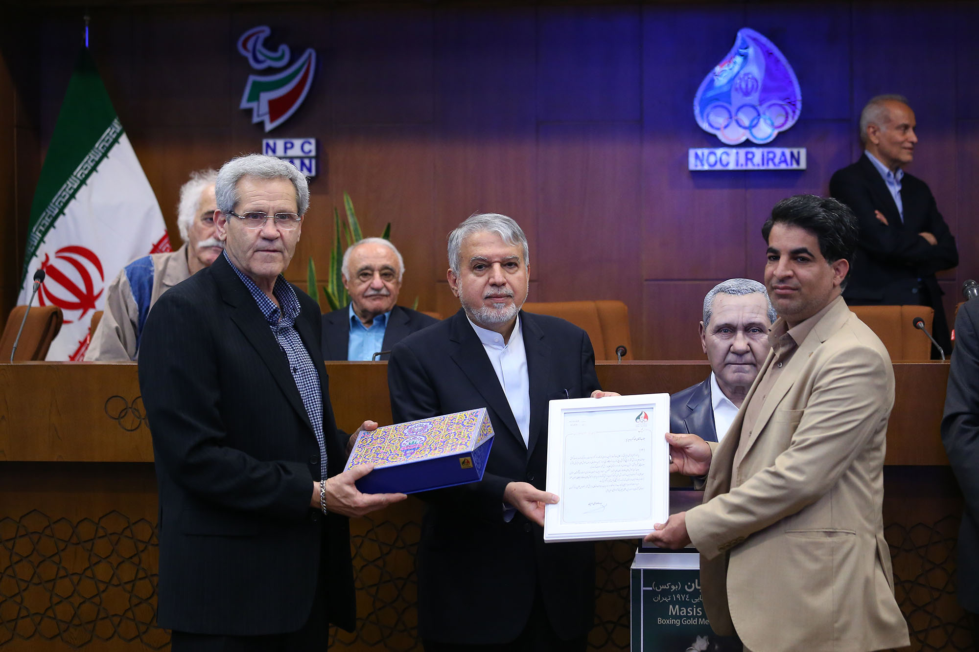 مراسم رونمایی از سردیس ماسیس هامبارسومیان 42