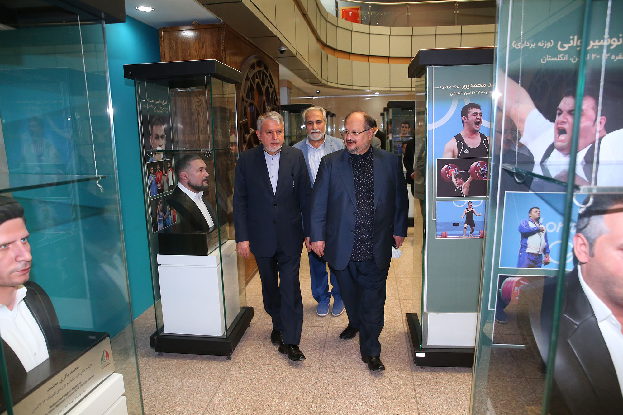 بازدید آقای شریعتمداری از موزه ملی ورزش، المپیک و پارالمپیک 1