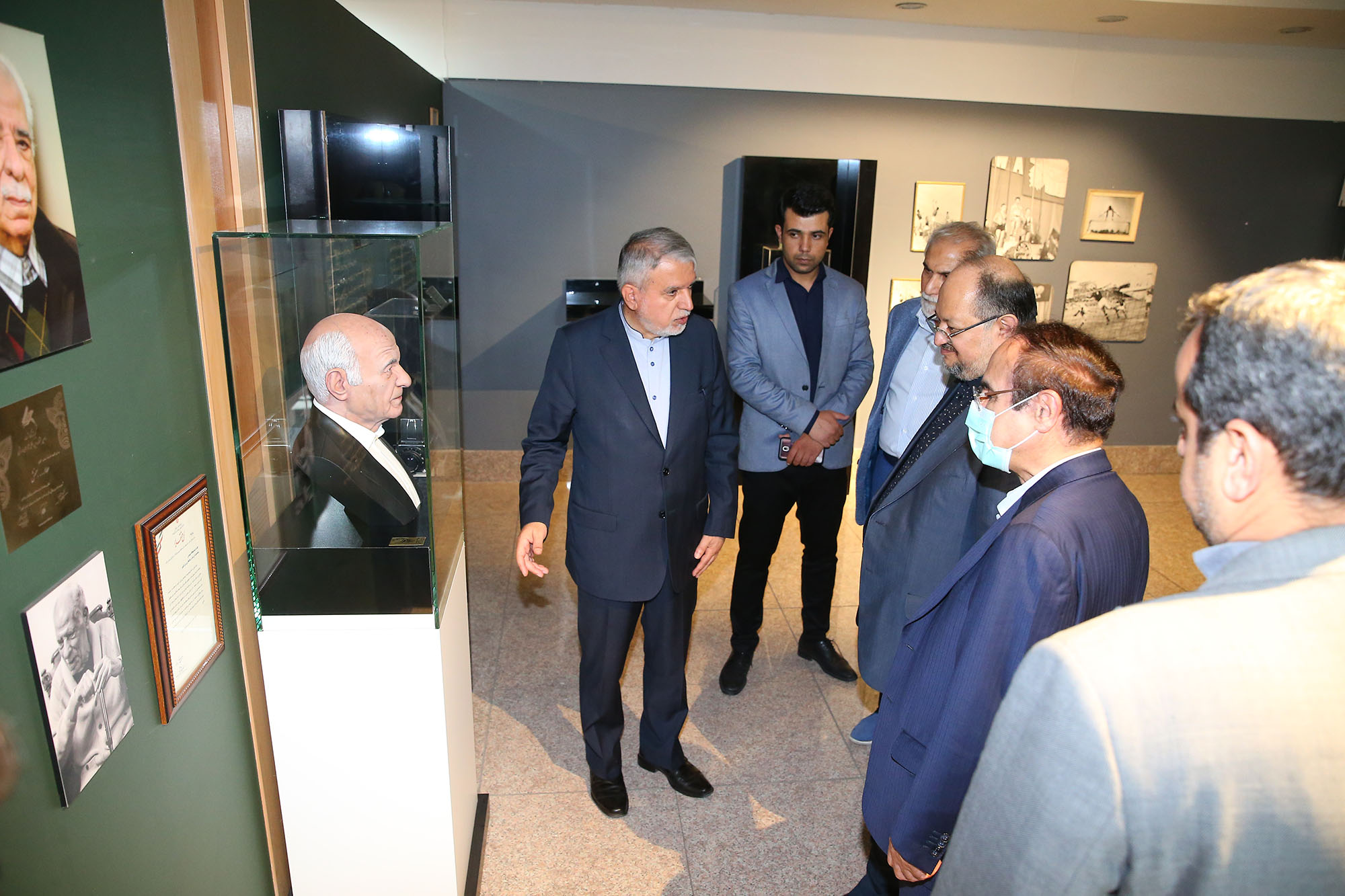بازدید آقای شریعتمداری از موزه ملی ورزش، المپیک و پارالمپیک 13