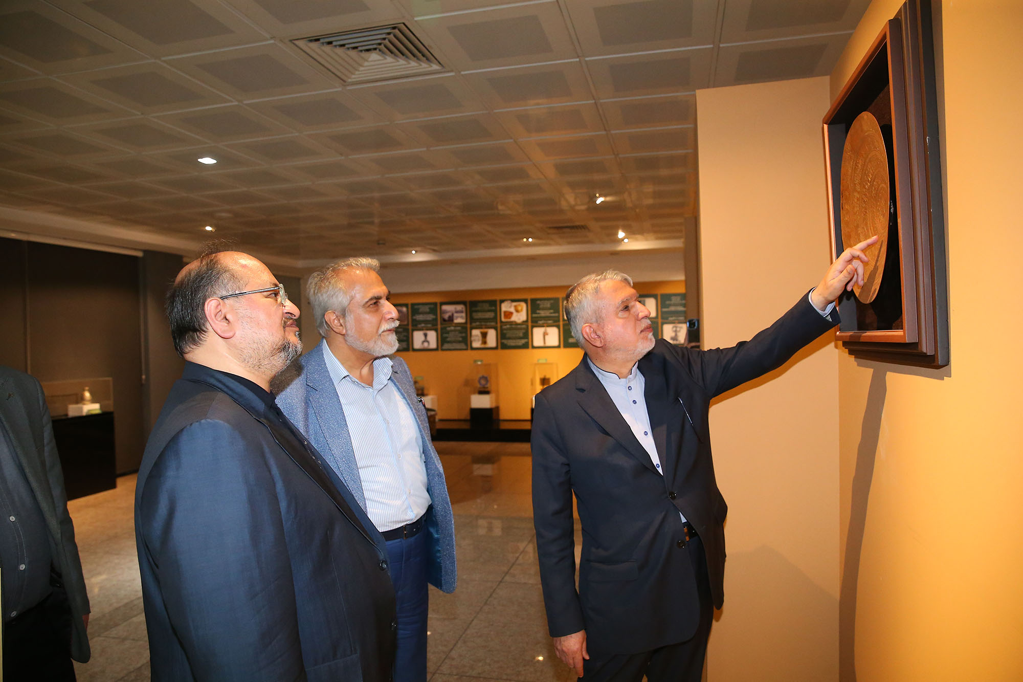 بازدید آقای شریعتمداری از موزه ملی ورزش، المپیک و پارالمپیک 14