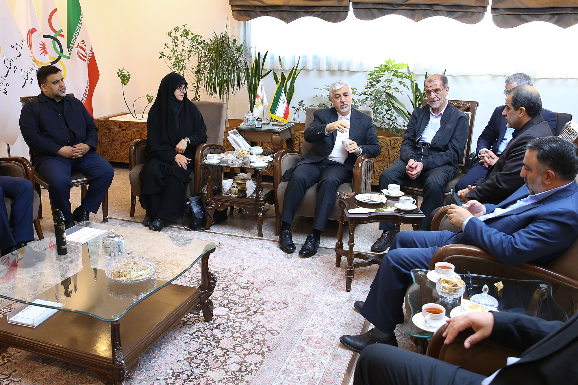 نشست صمیمانه مسولان کمیته ملی المپیک با وزیر ورزش و جوانان  11