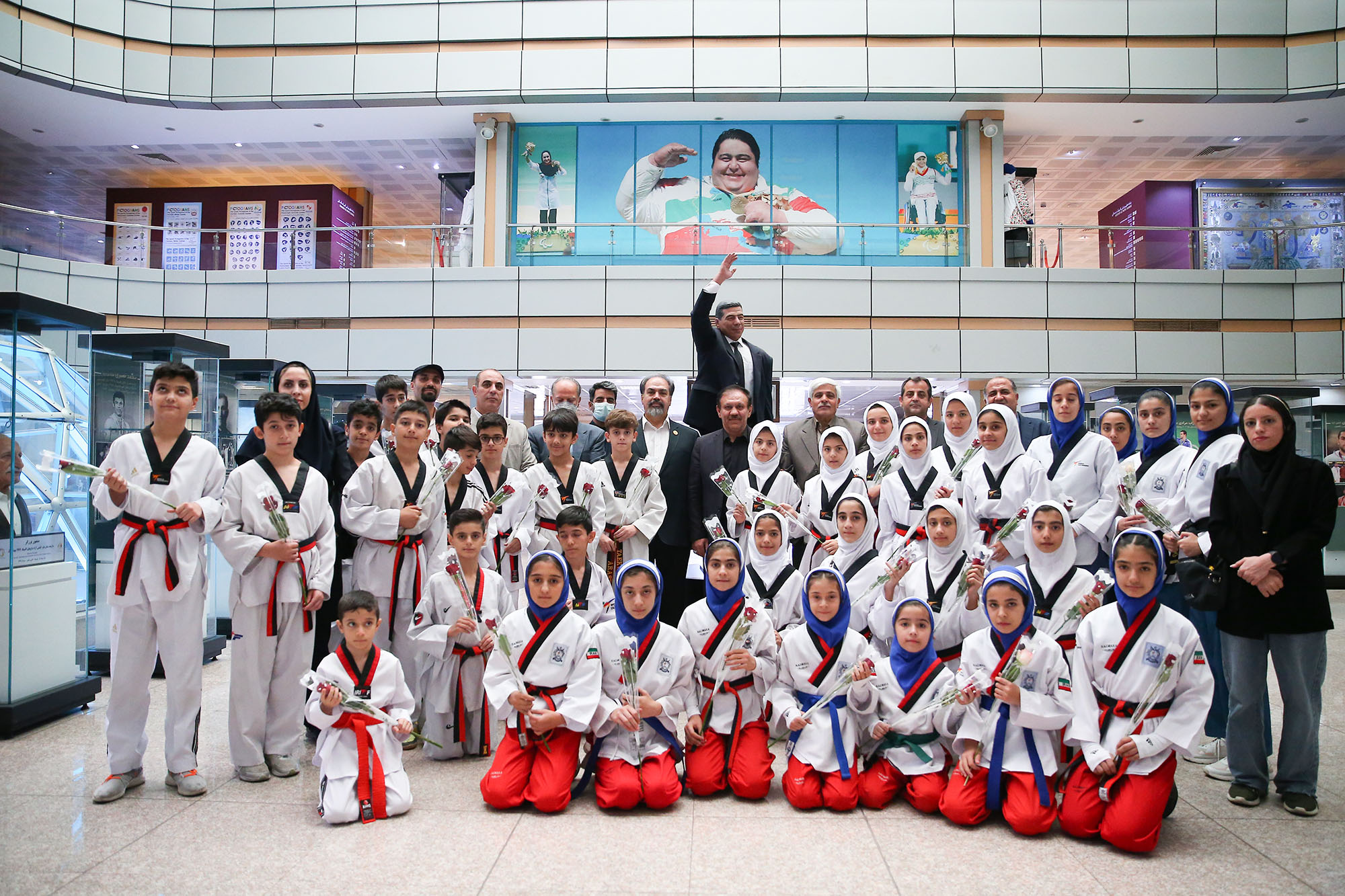 بازدید مسولان و ورزشکاران تکواندو استان تهران از موزه ملی ورزش، المپیک و پارالمپیک 19