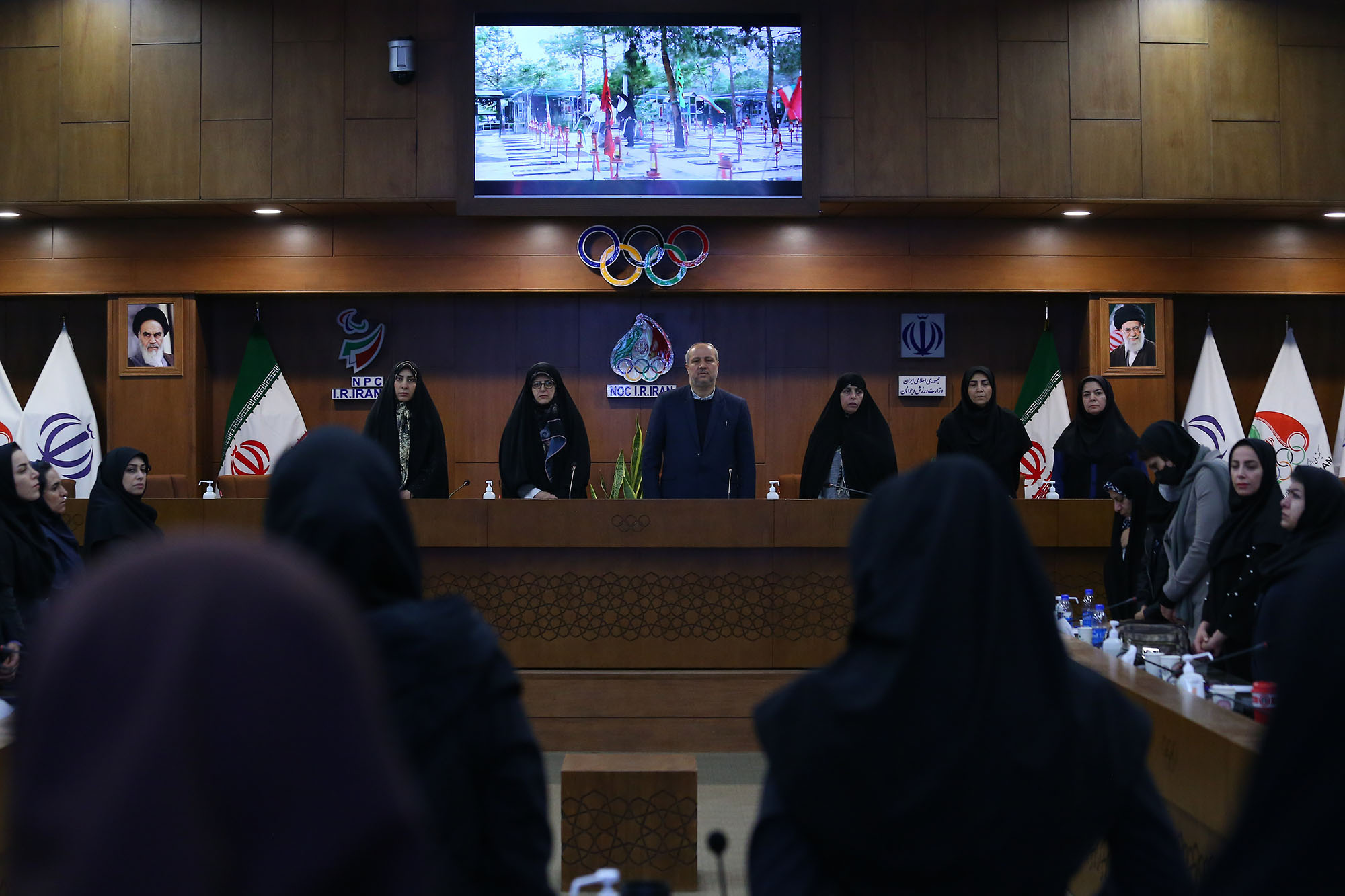 دوره مدیریت و رهبری در ورزش زنان 3