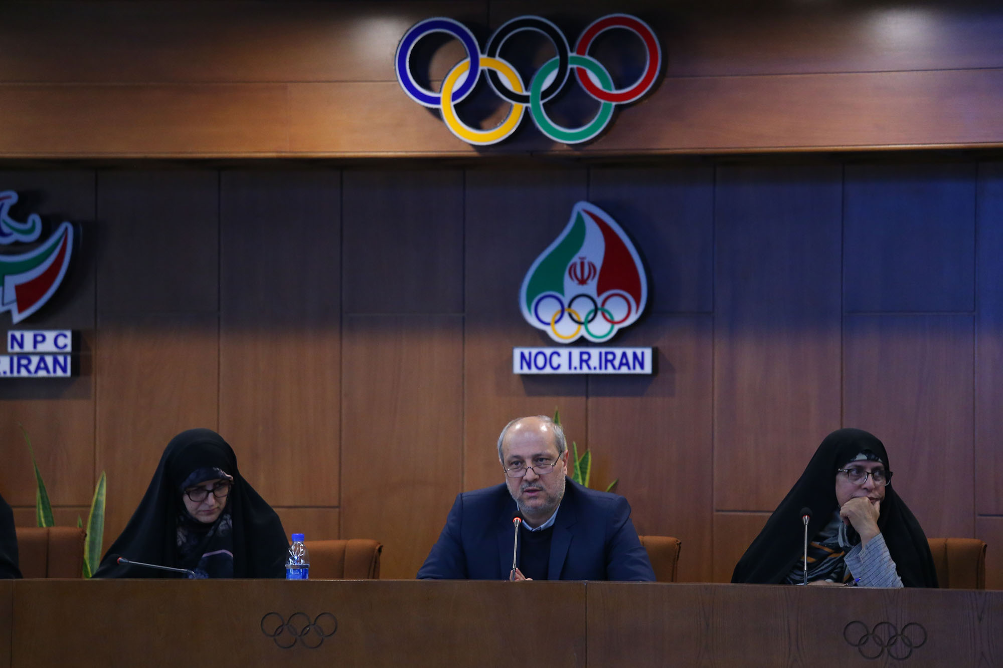 دوره مدیریت و رهبری در ورزش زنان 17