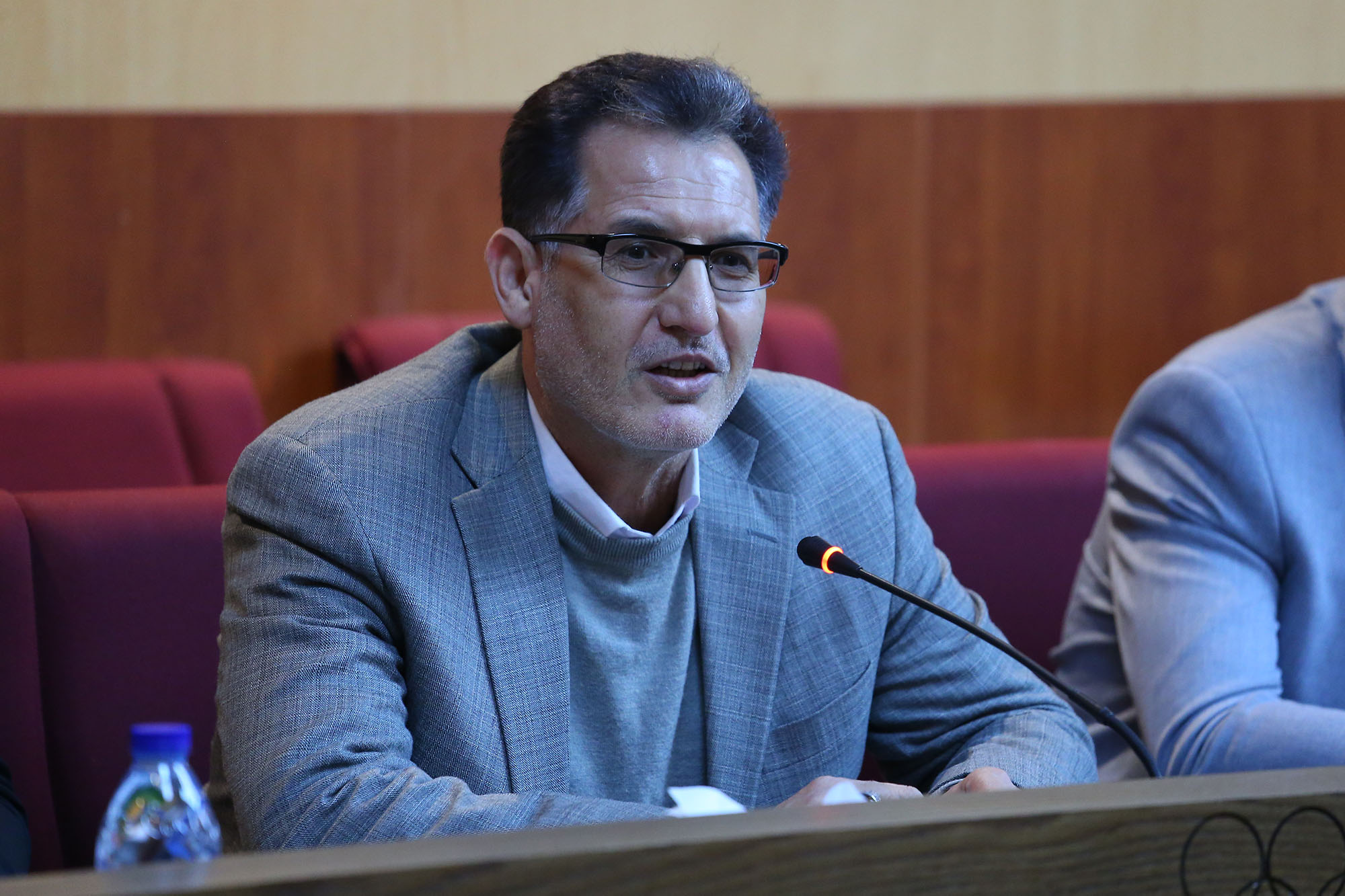 جلسات دی ماه 11