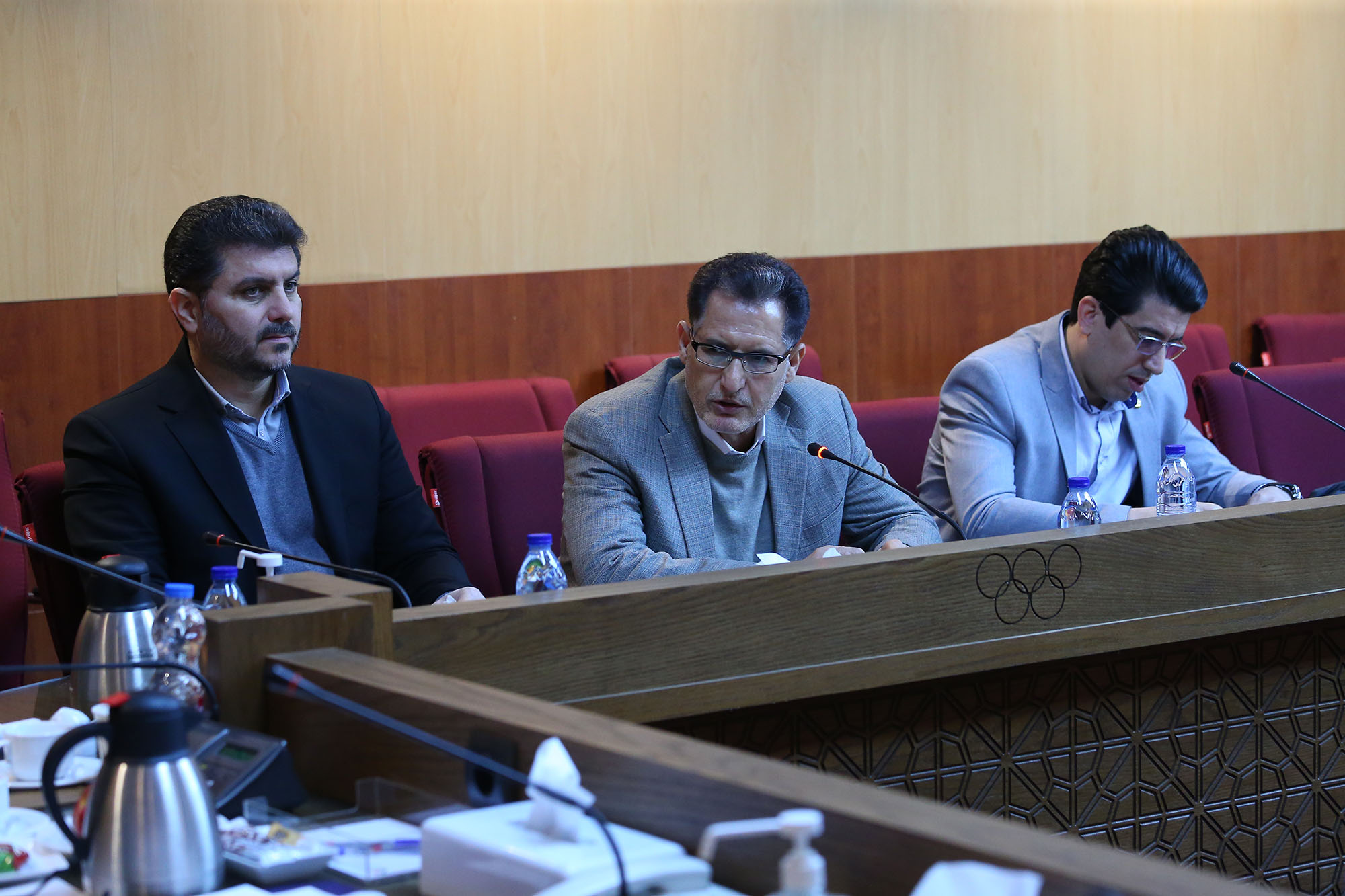 جلسات دی ماه 12