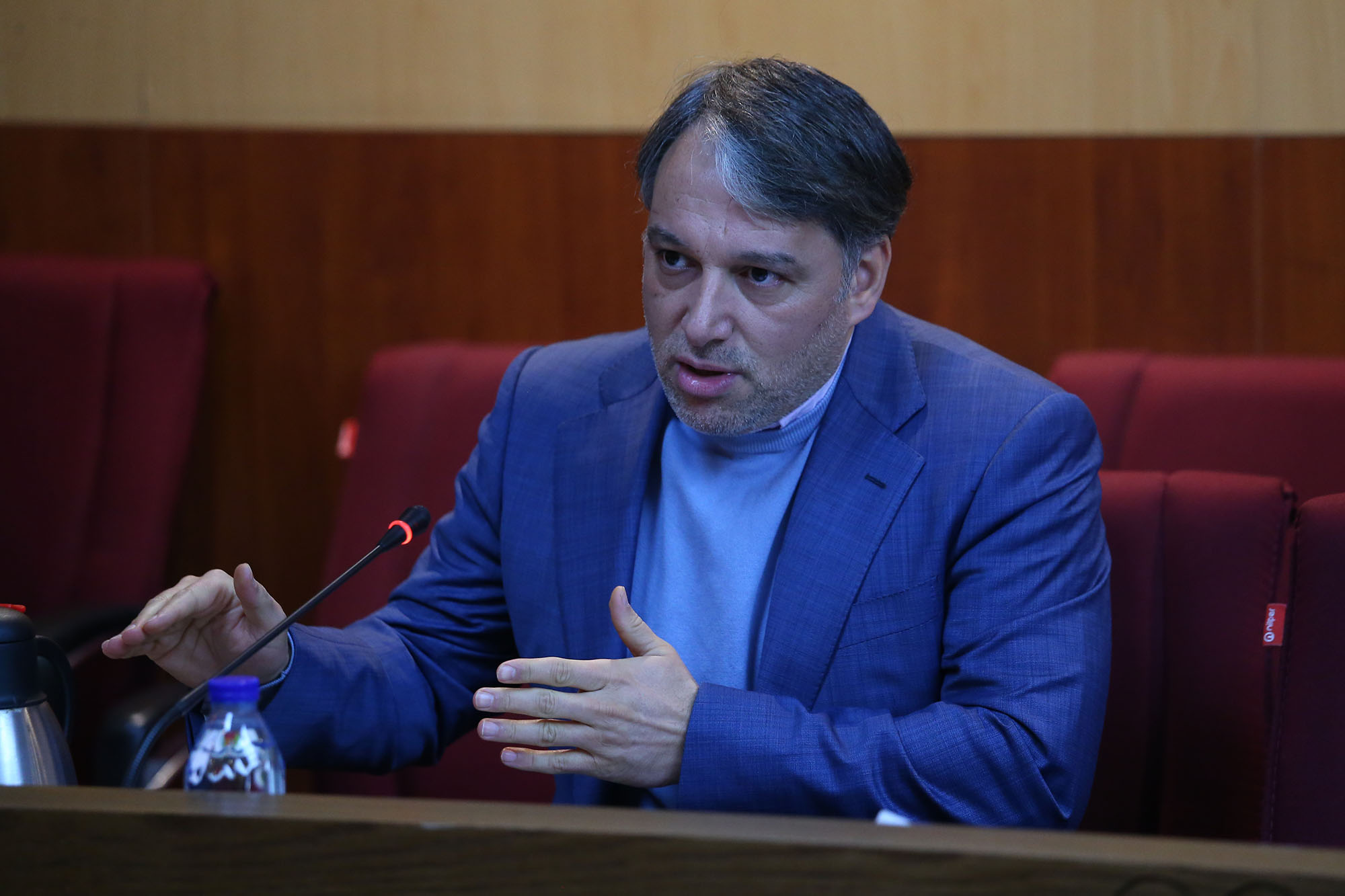 جلسات دی ماه 44