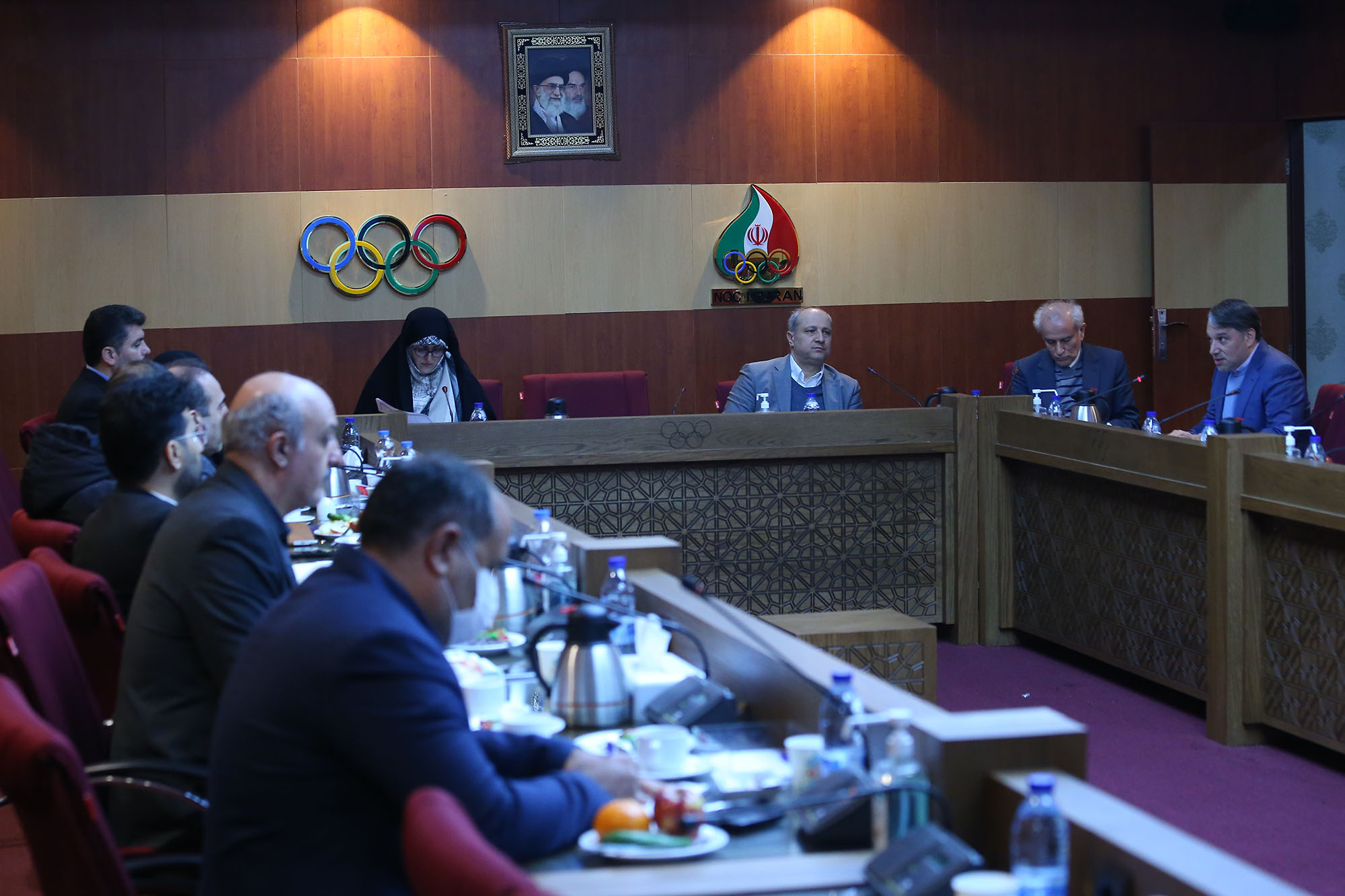 جلسات دی ماه 45