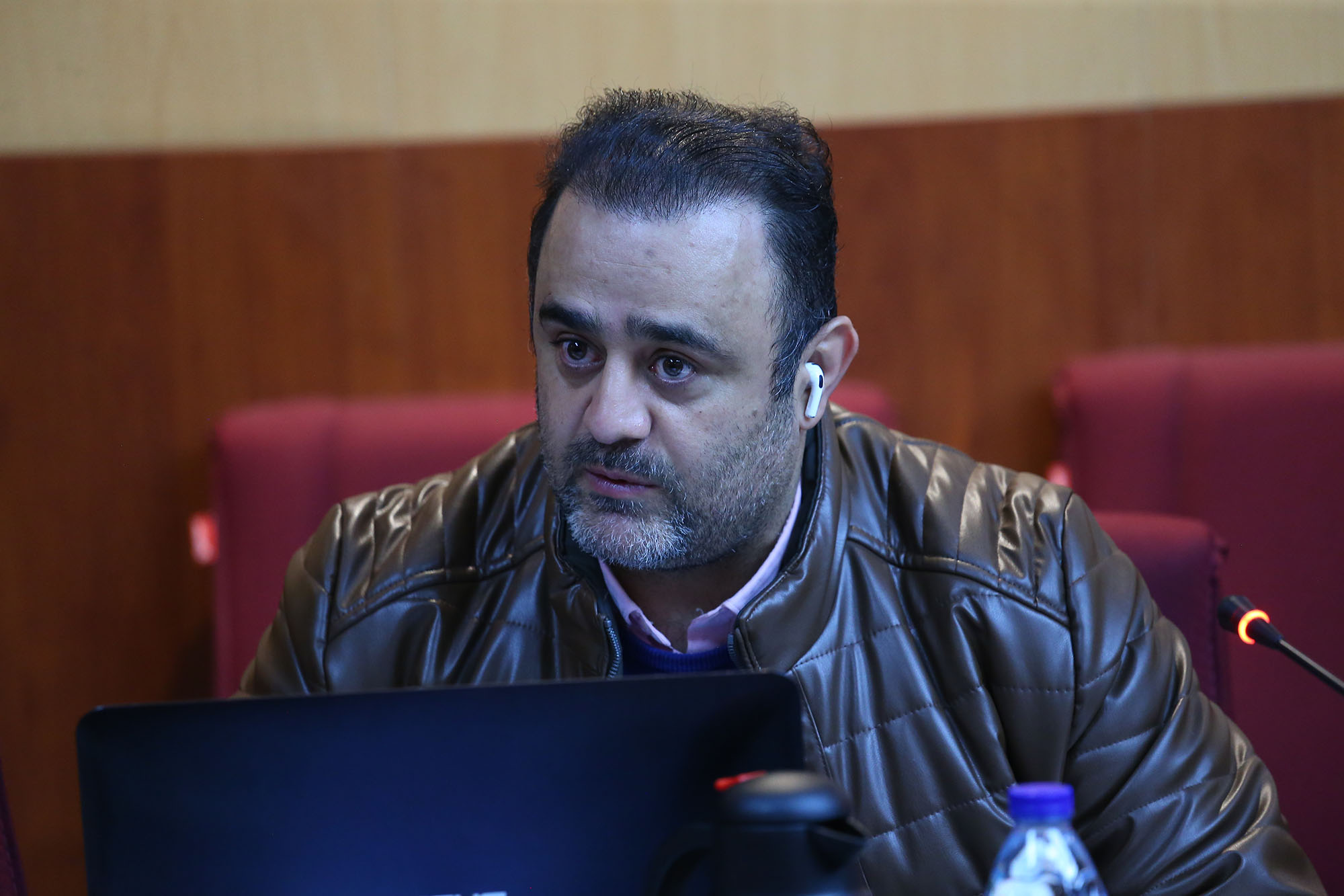 جلسات دی ماه 50