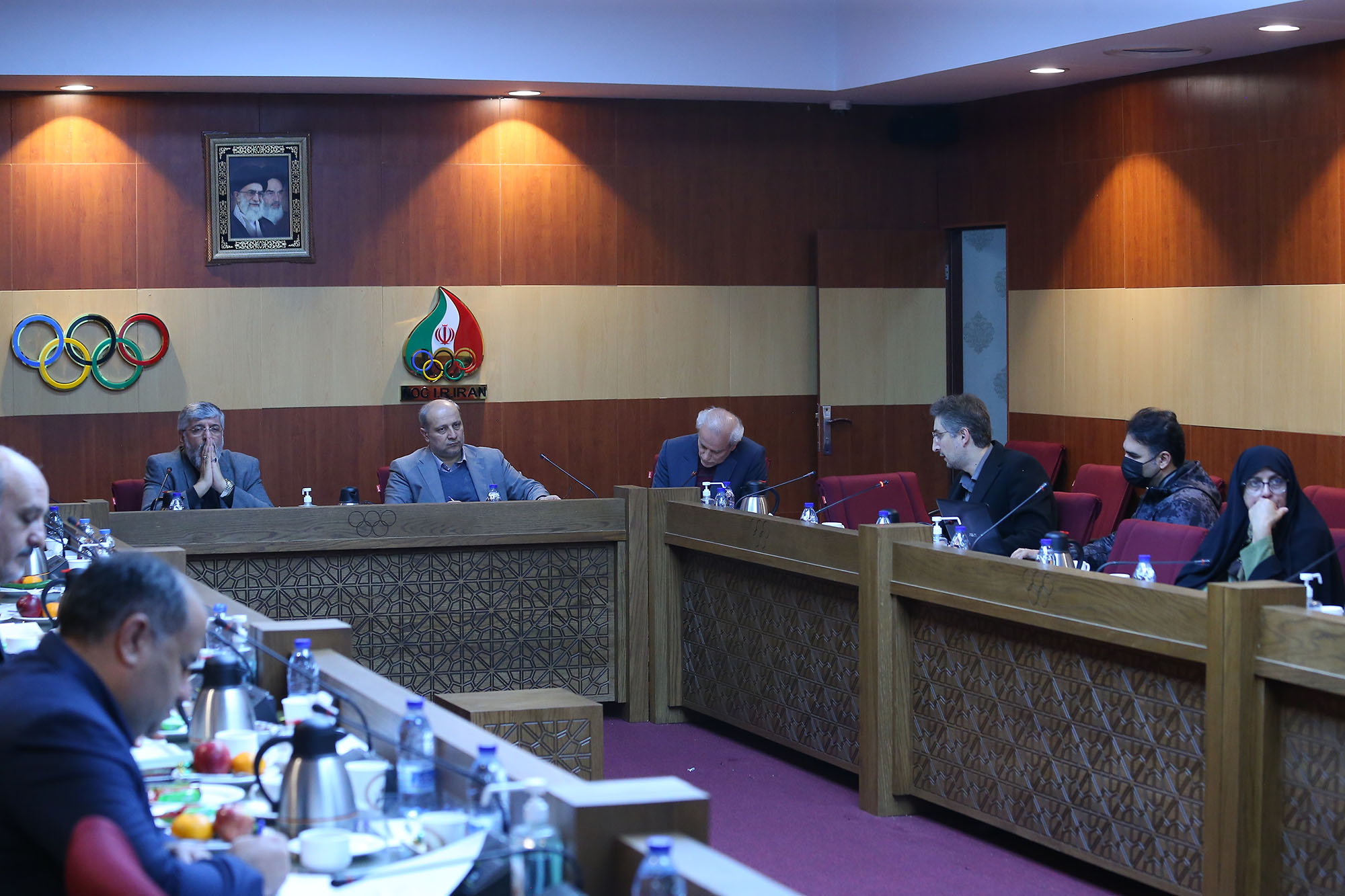 جلسات دی ماه 52