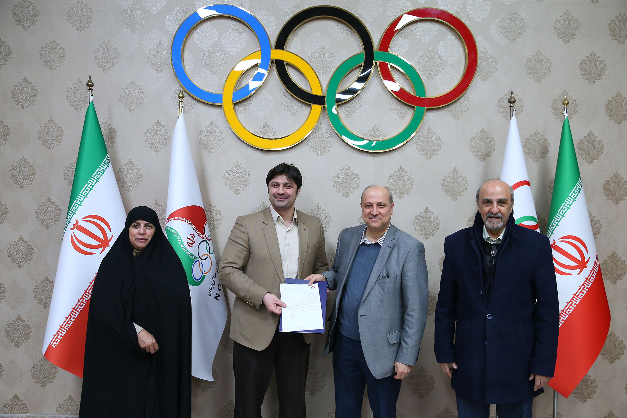 جلسه کمیسیون آموزش و مدیریت 16