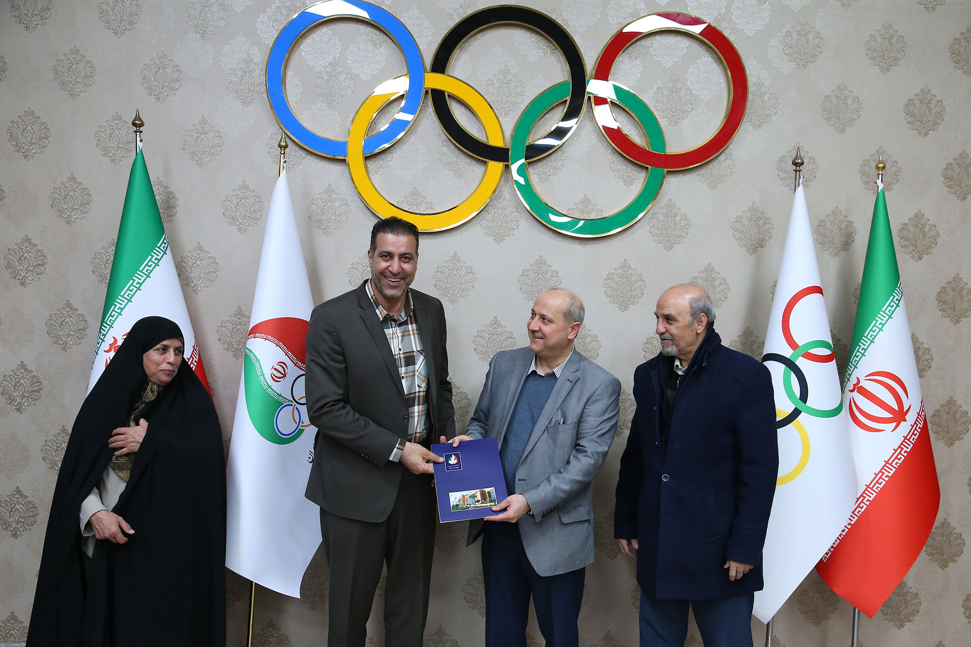 جلسه کمیسیون آموزش و مدیریت 19