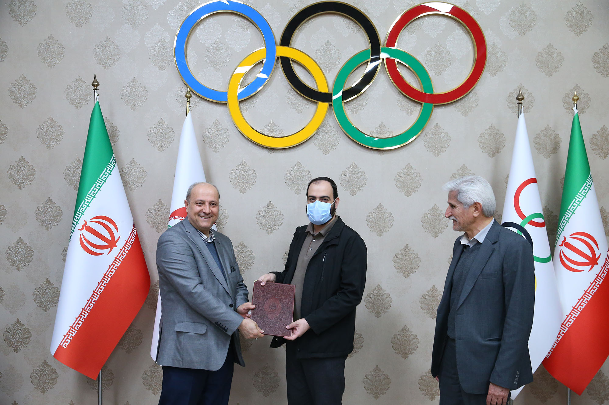 جلسه کمیسیون آموزش و مدیریت 41