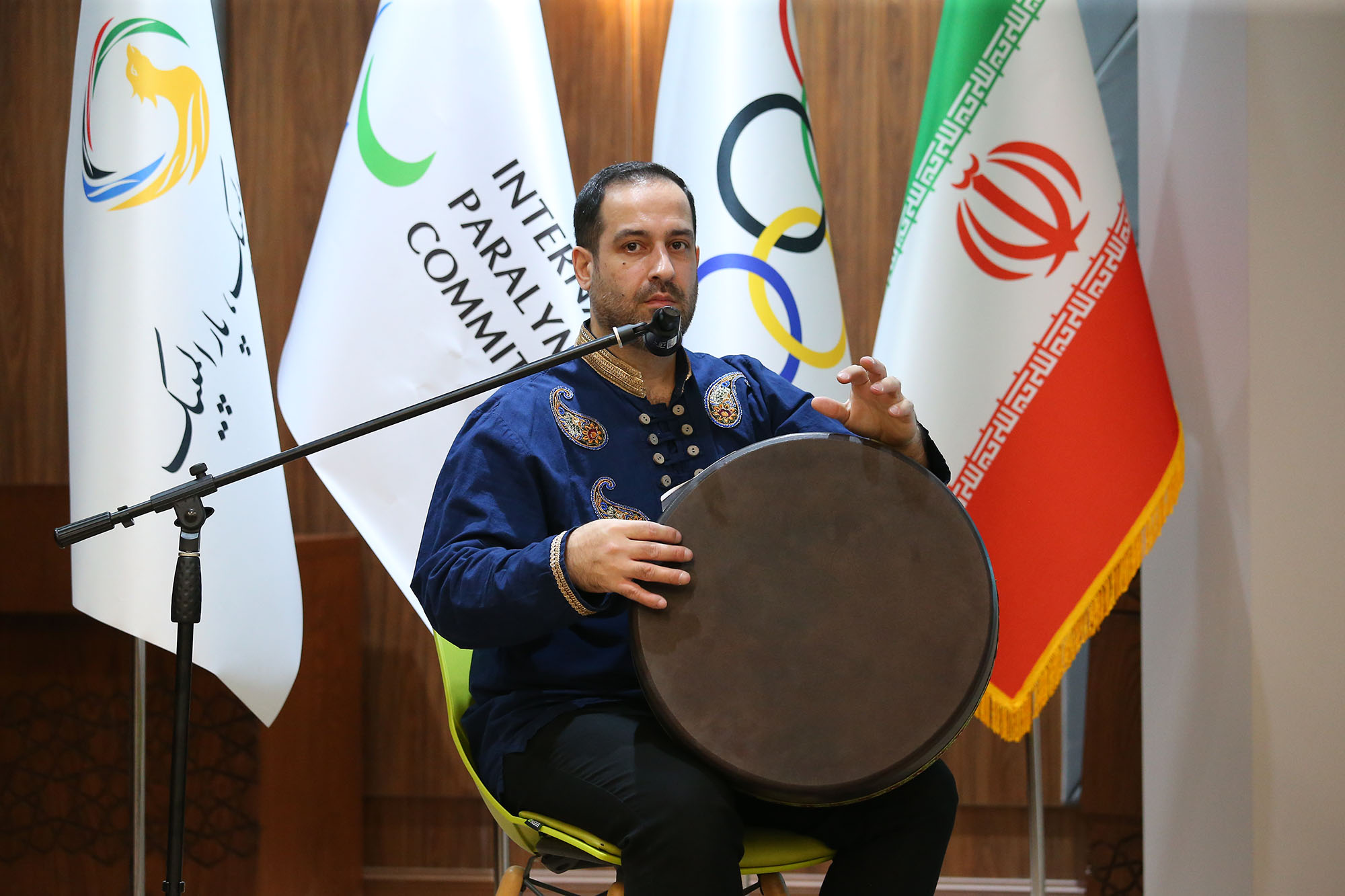 مراسم رونمایی از کتاب سلام پهلوان 1 - 14