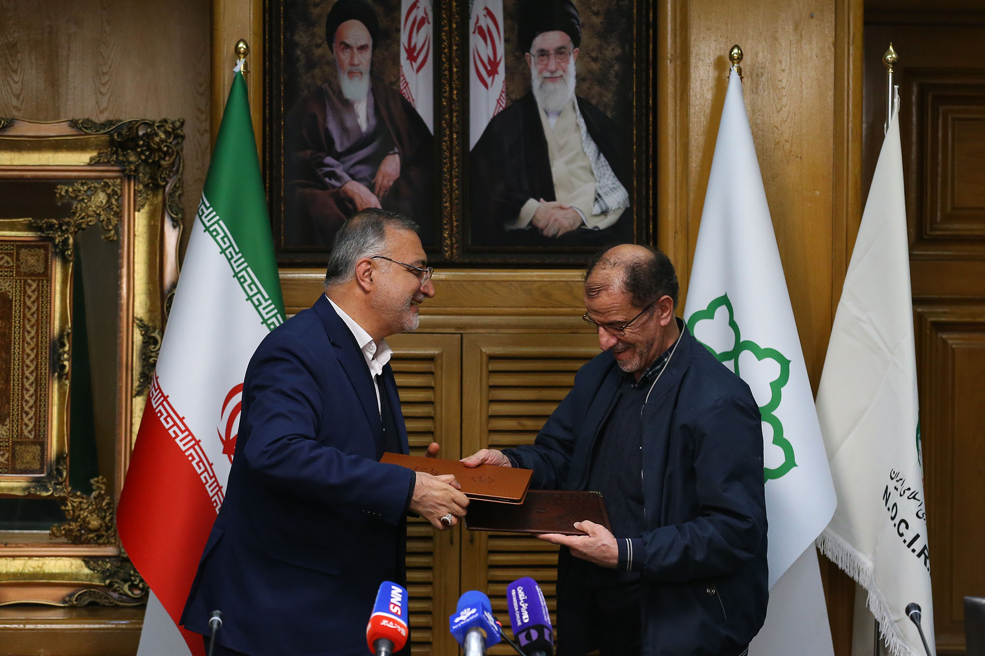 امضای تفاهم نامه همکاری با شهرداری تهران 11