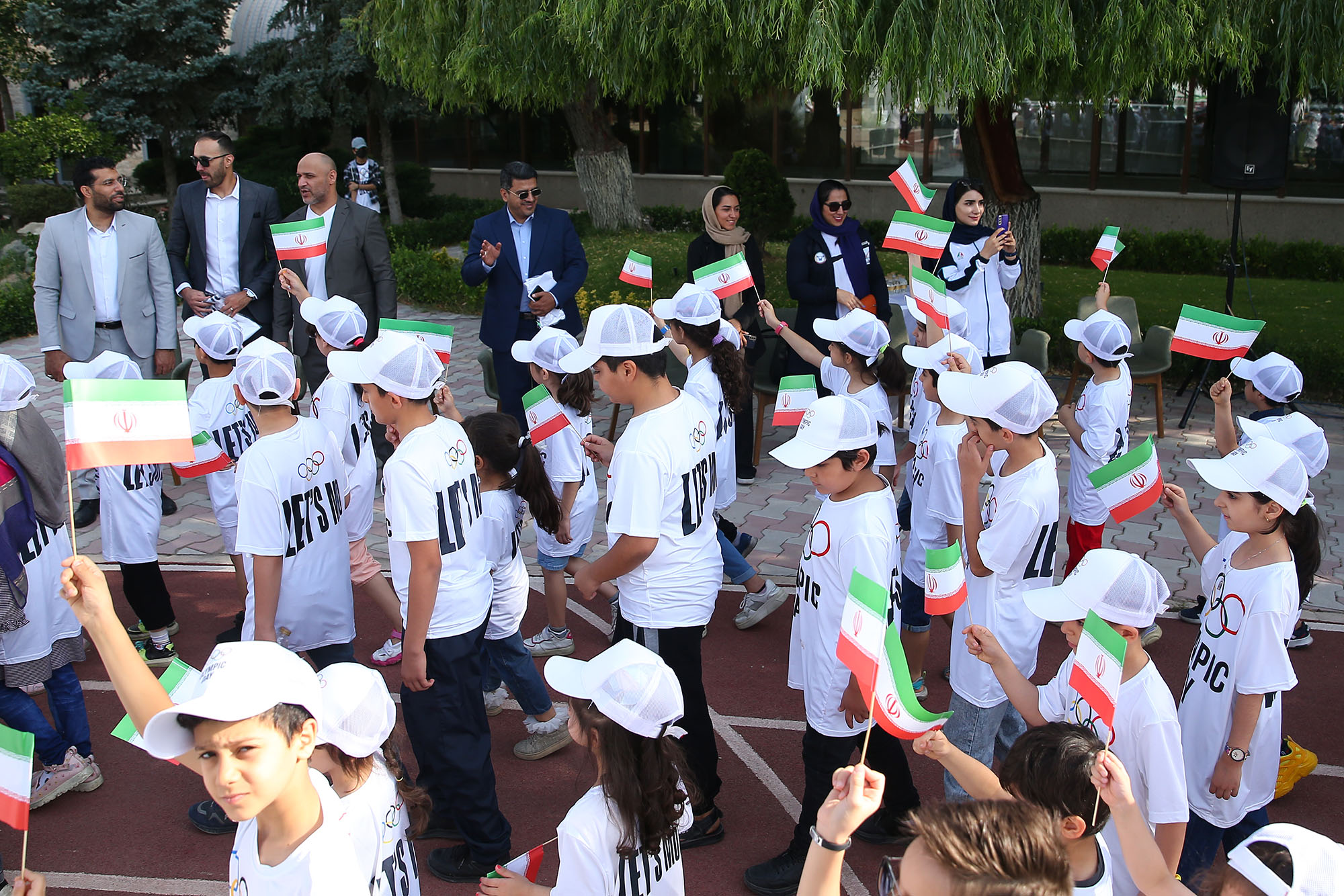 رژه کودکان در روز المپیک