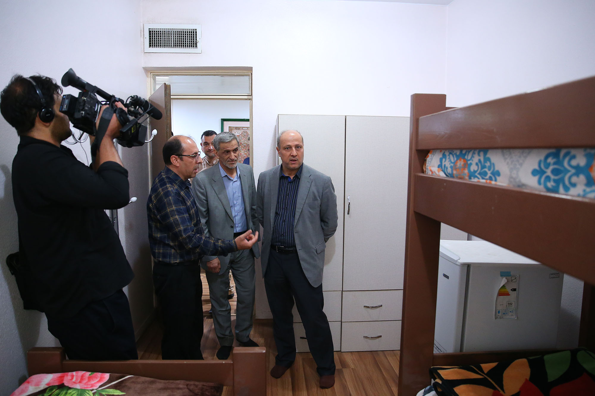 بازدید دبیرکل کمیته ملی المپیک از معاینات پزشکی کاروان اعزامی به بازی های آسیایی هانگژو 2