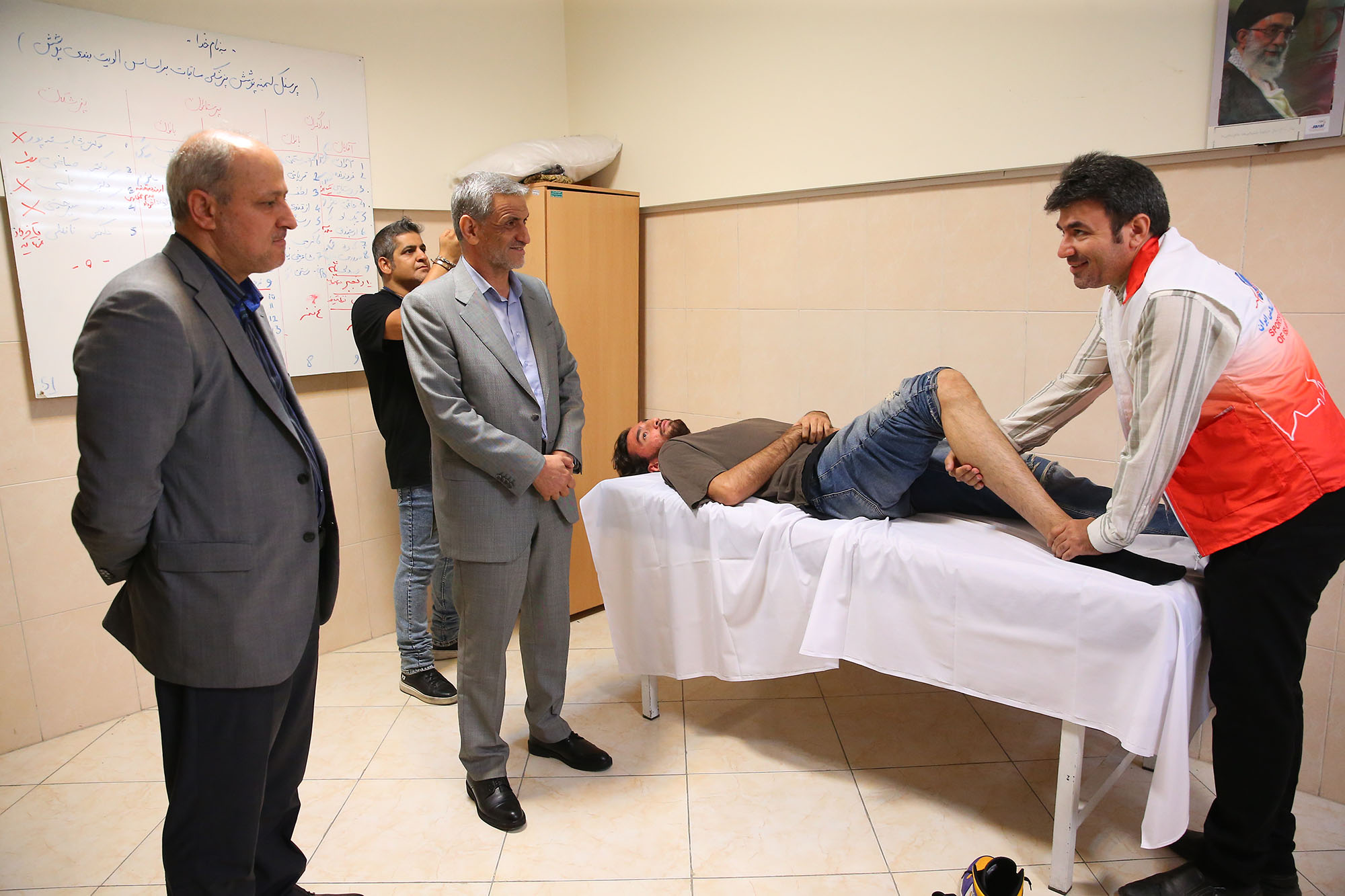 بازدید دبیرکل کمیته ملی المپیک از معاینات پزشکی کاروان اعزامی به بازی های آسیایی هانگژو 5