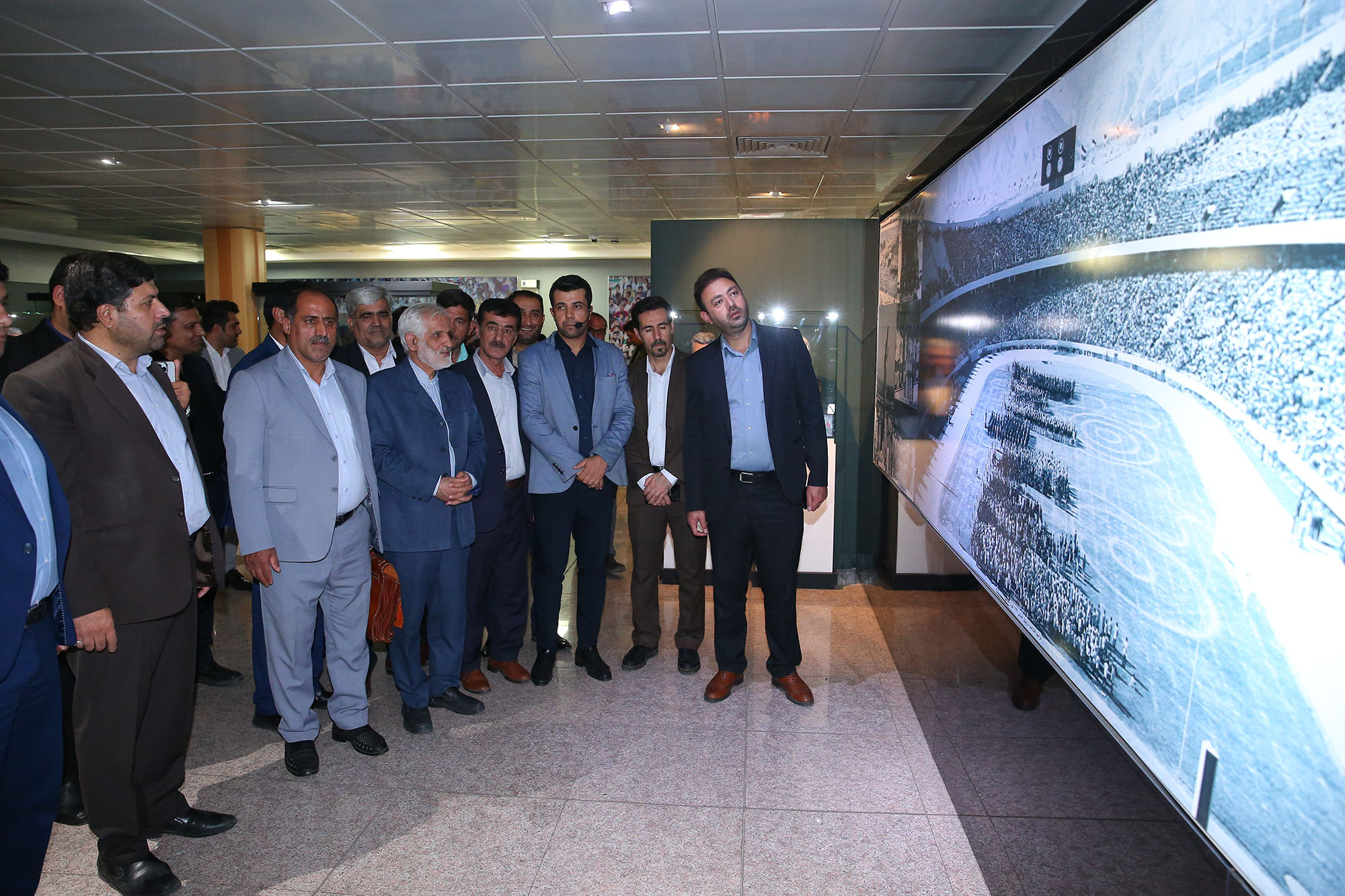 بازدید اعضای شورای عالی استان ها از موزه ملی ورزش، المپیک و پارالمپیک 16