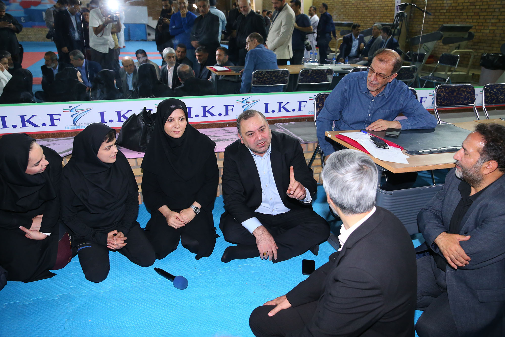 بازدید وزیر ورزش و جوانان و مسولان کمیته ملی المپیک  از اردو تیم ملی کاراته 15