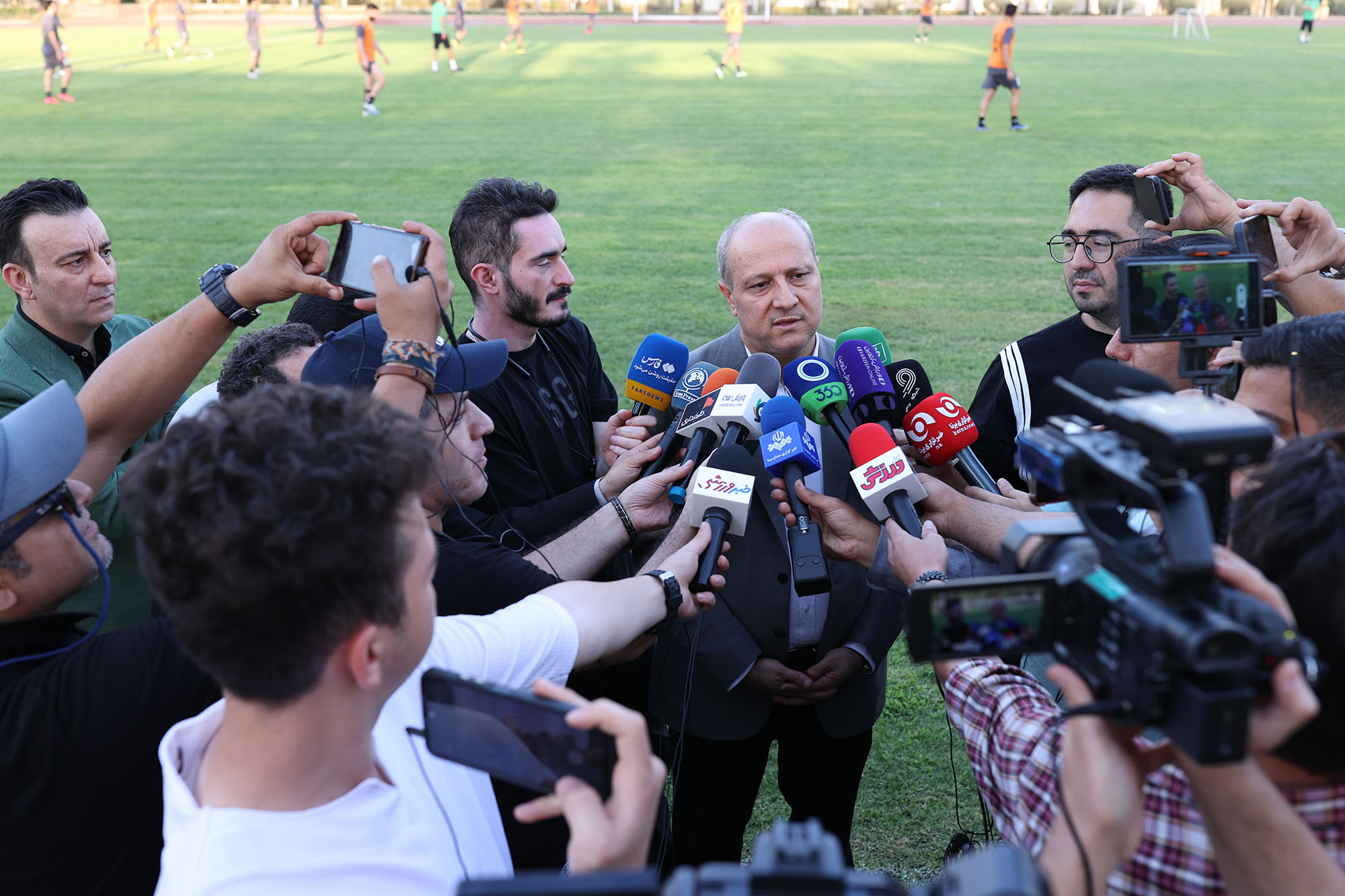 بازدید دبیرکل کمیته ملی المپیک از اردو تیم ملی فوتبال 3