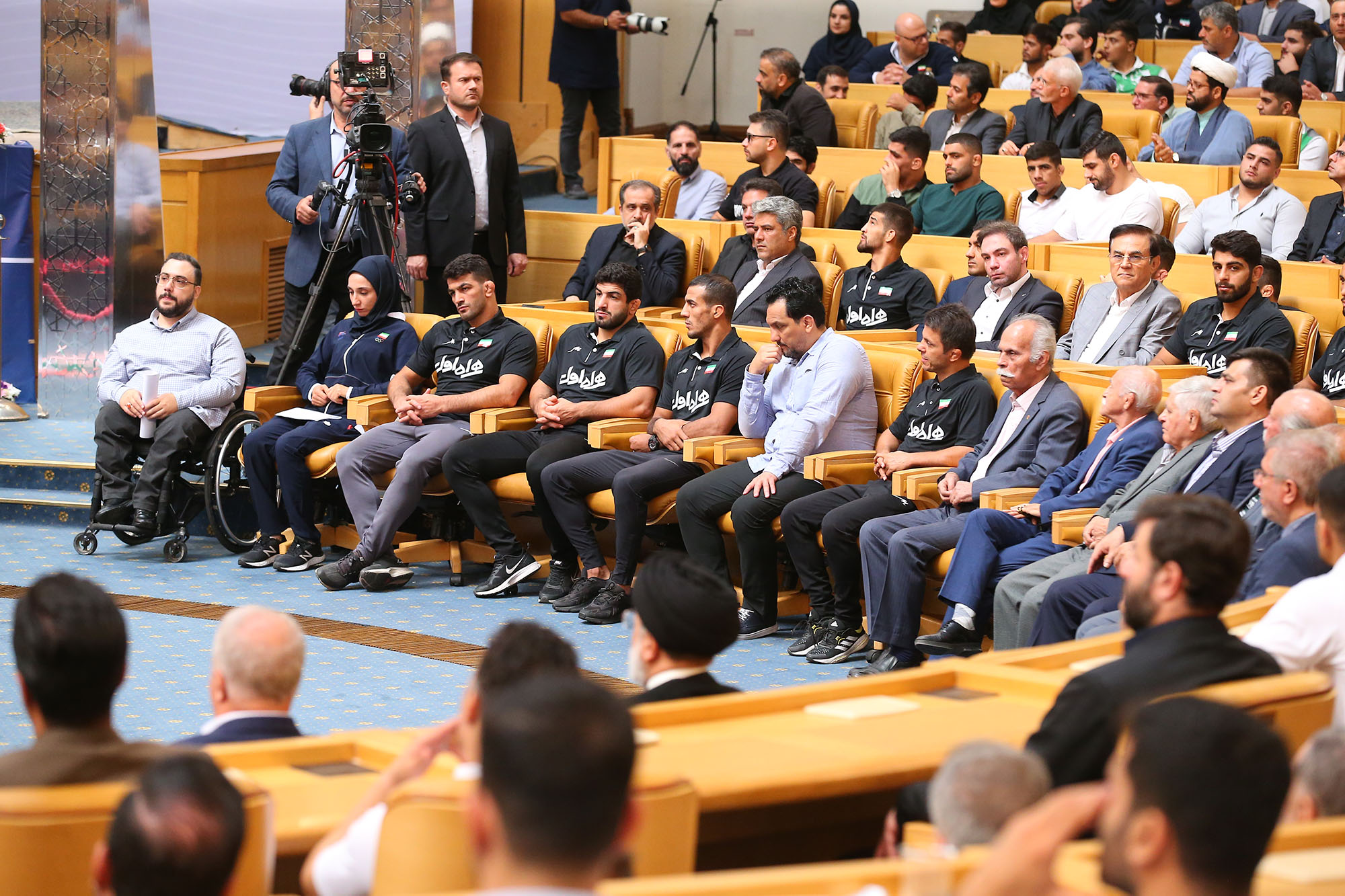 مراسم بدرقه کاروان ورزشی اعزامی به بازی های آسیایی و تقدیر از قهرمانان کشور 23