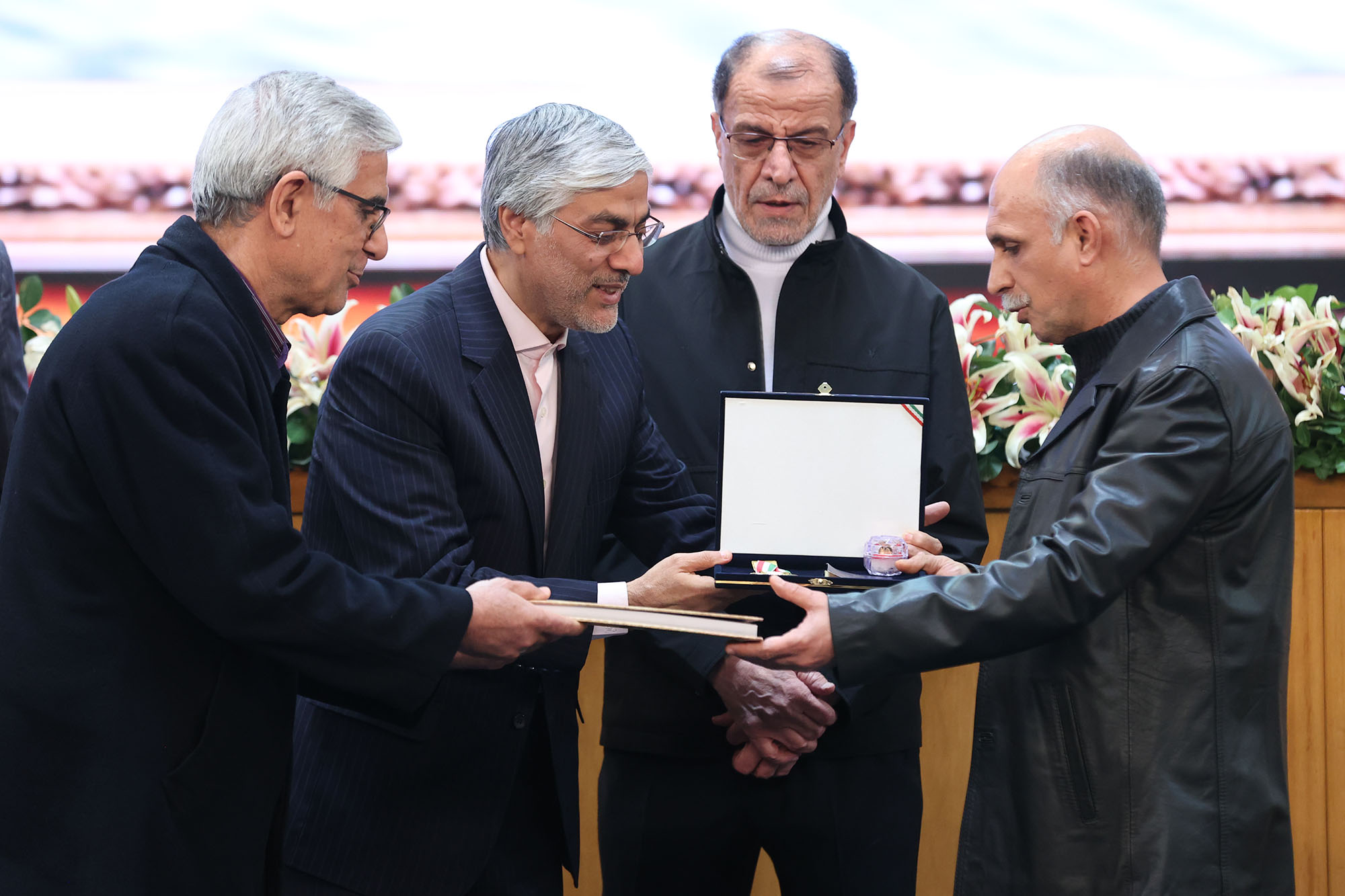 ضیافت سده المپیک ایران 63