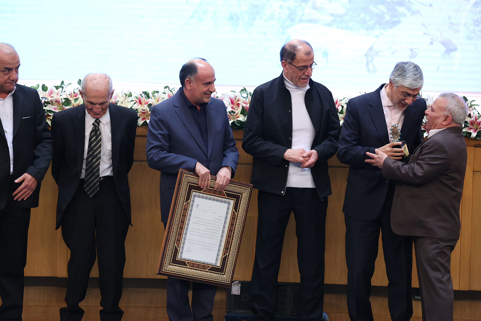 ضیافت سده المپیک ایران 74