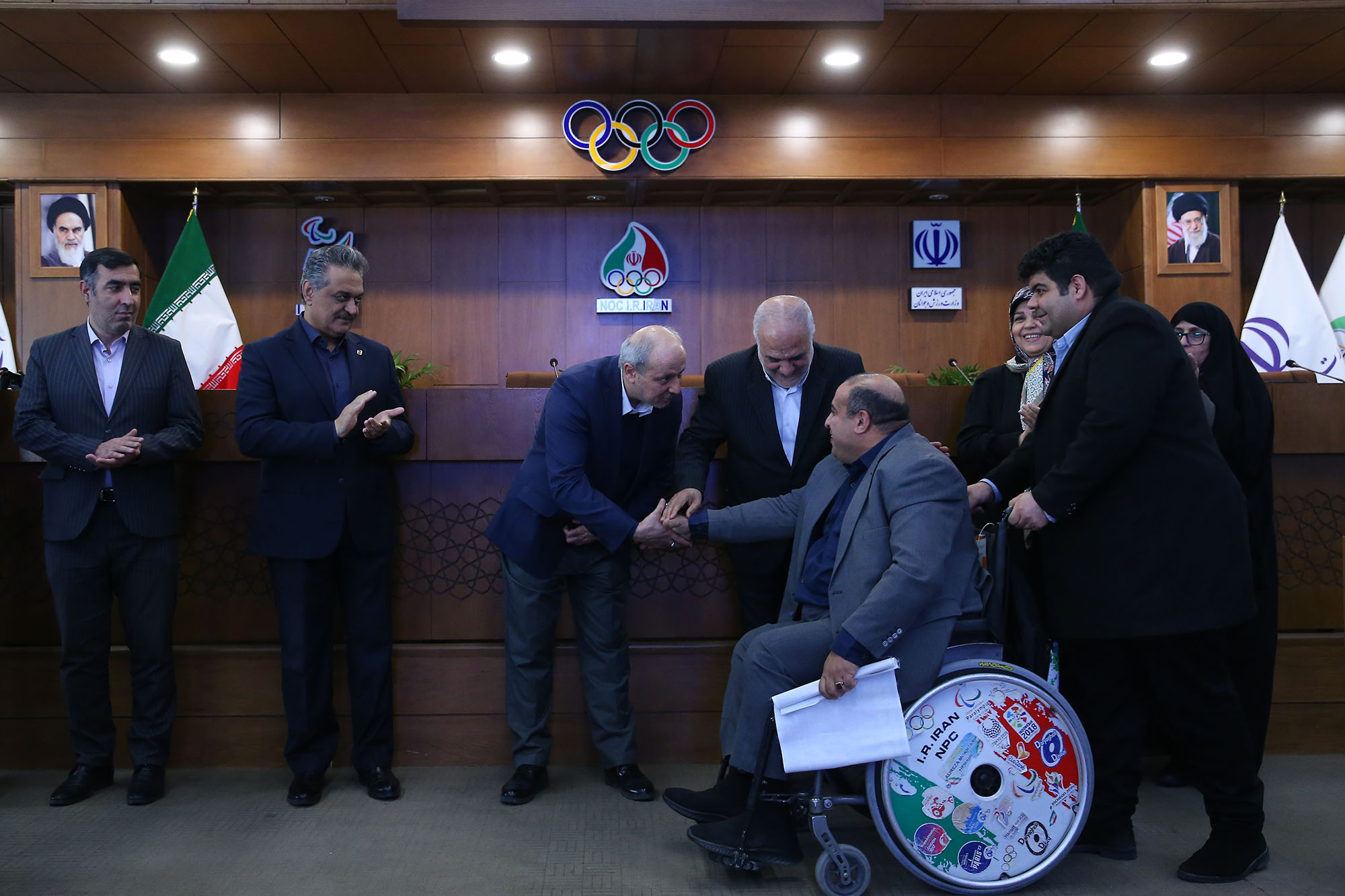 آیین تقدیر از قهرمانان و فعالان عرصه ورزش و محیط زیست 3