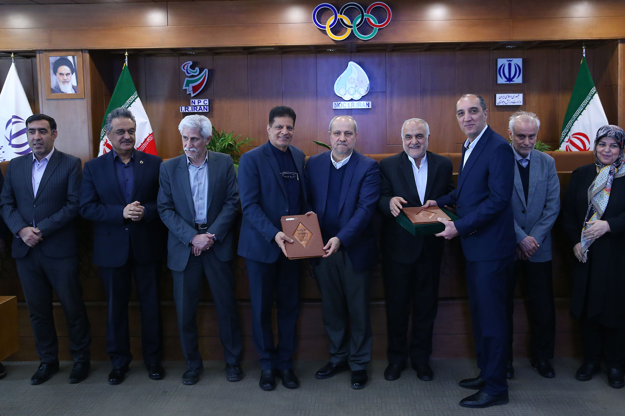 آیین تقدیر از قهرمانان و فعالان عرصه ورزش و محیط زیست 19