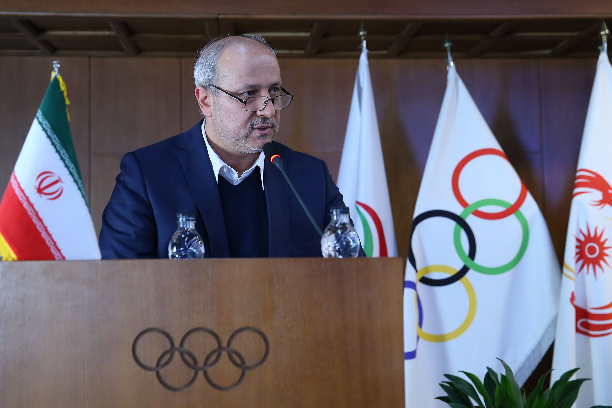 آیین تقدیر از قهرمانان و فعالان عرصه ورزش و محیط زیست 24