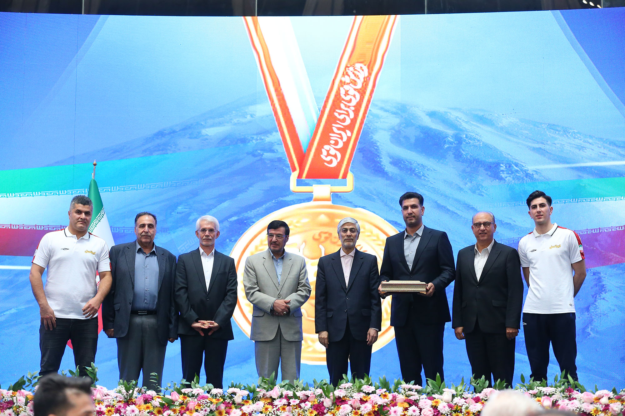 مراسم تجلیل از قهرمانان و مدال آوران سال 1403 7