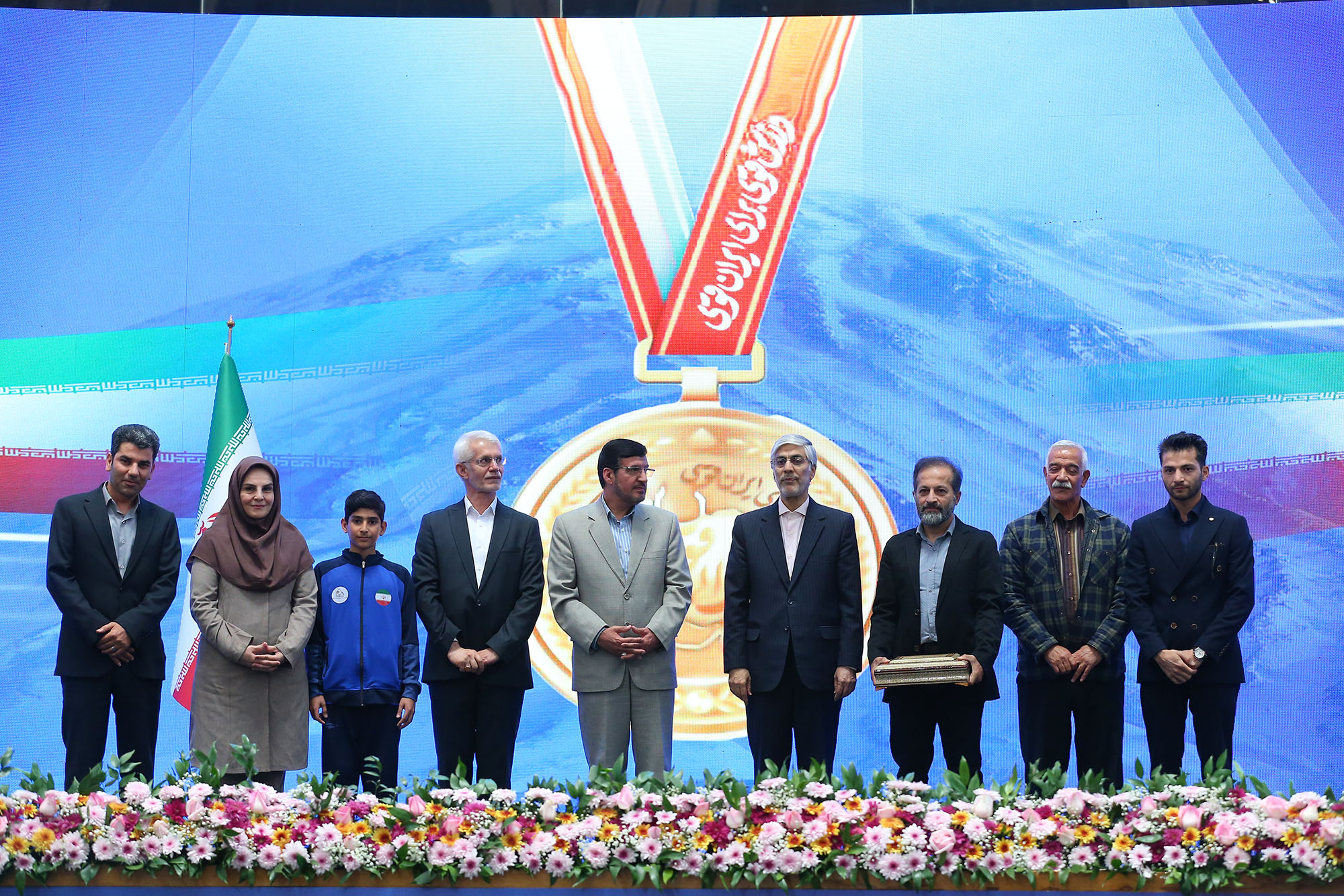 مراسم تجلیل از قهرمانان و مدال آوران سال 1403 8