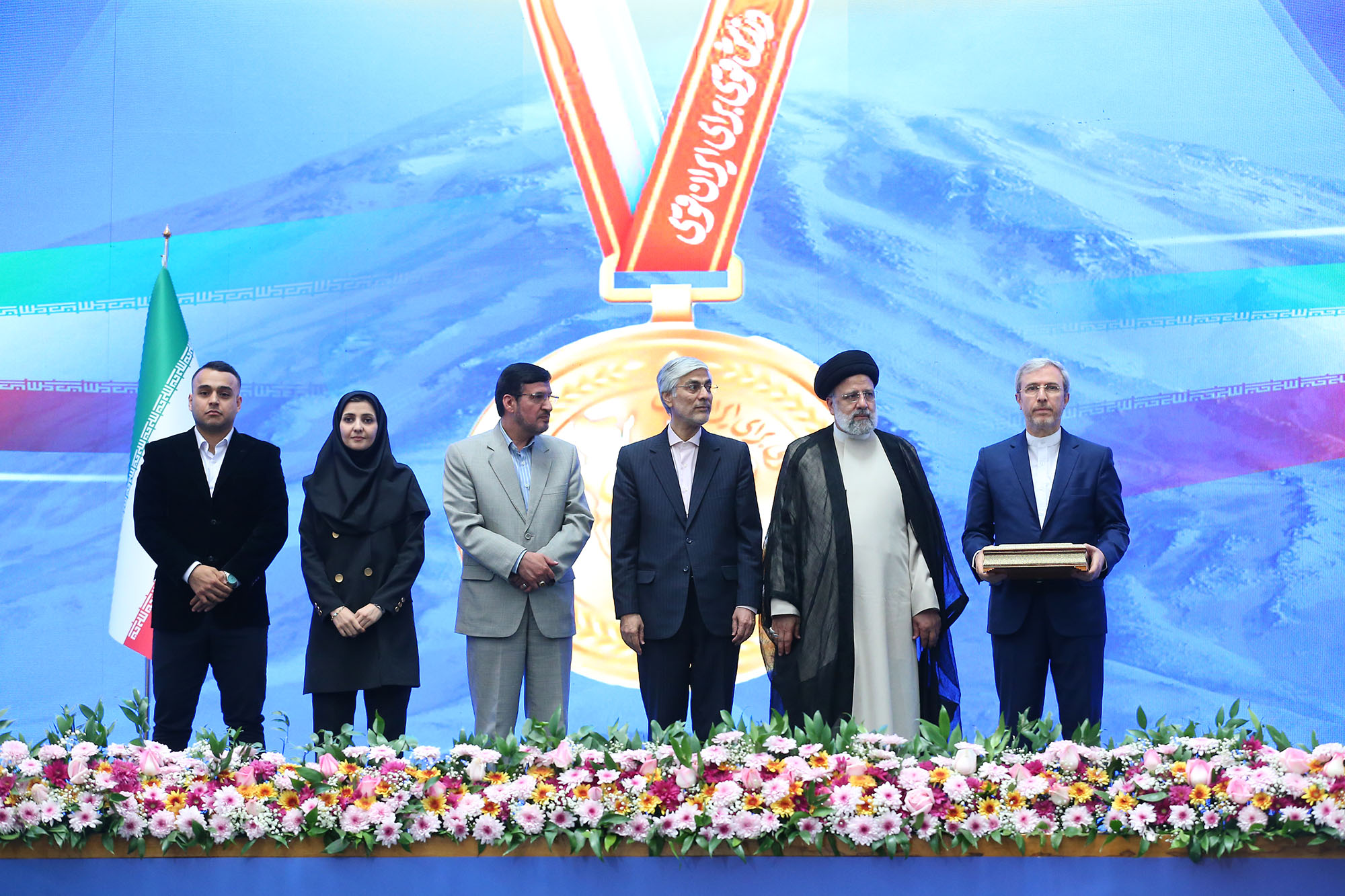 مراسم تجلیل از قهرمانان و مدال آوران سال 1403 13