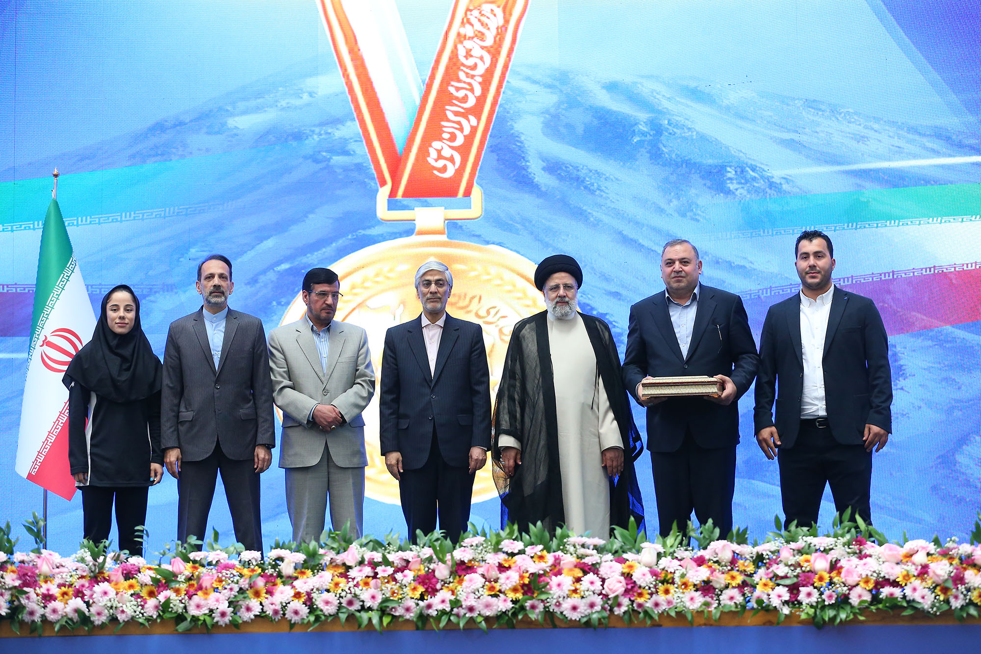 مراسم تجلیل از قهرمانان و مدال آوران سال 1403 16