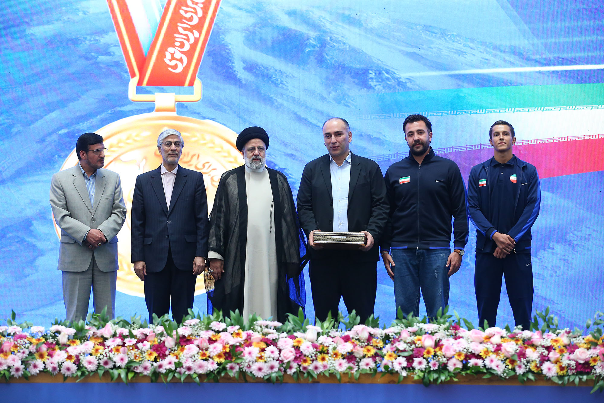 مراسم تجلیل از قهرمانان و مدال آوران سال 1403 17