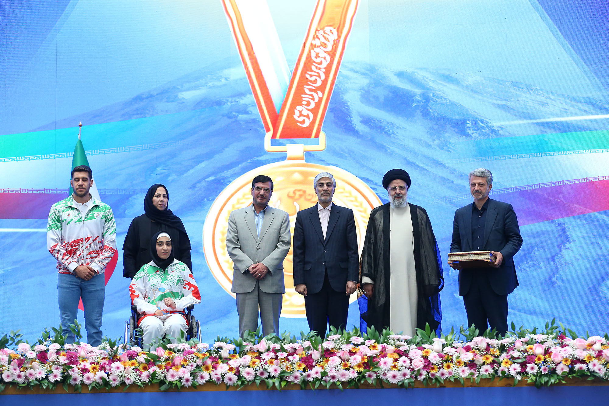 مراسم تجلیل از قهرمانان و مدال آوران سال 1403 23