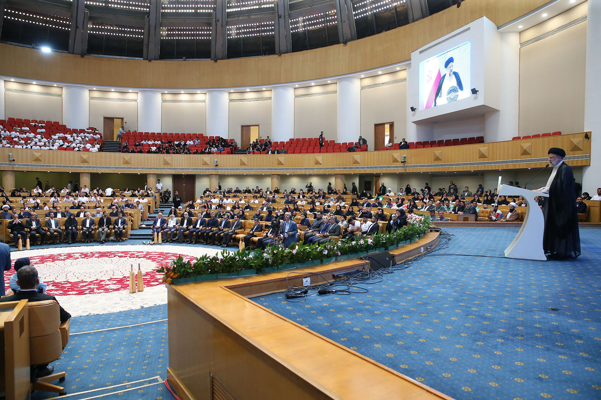 مراسم تجلیل از قهرمانان و مدال آوران سال 1403 34