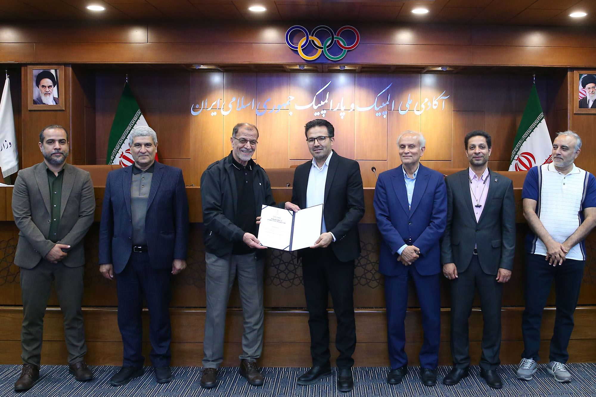 مراسم اختتامیه نهمین دوره و افتتاحیه دهمین دوره سولیداریتی مدیریت ورزشی 15